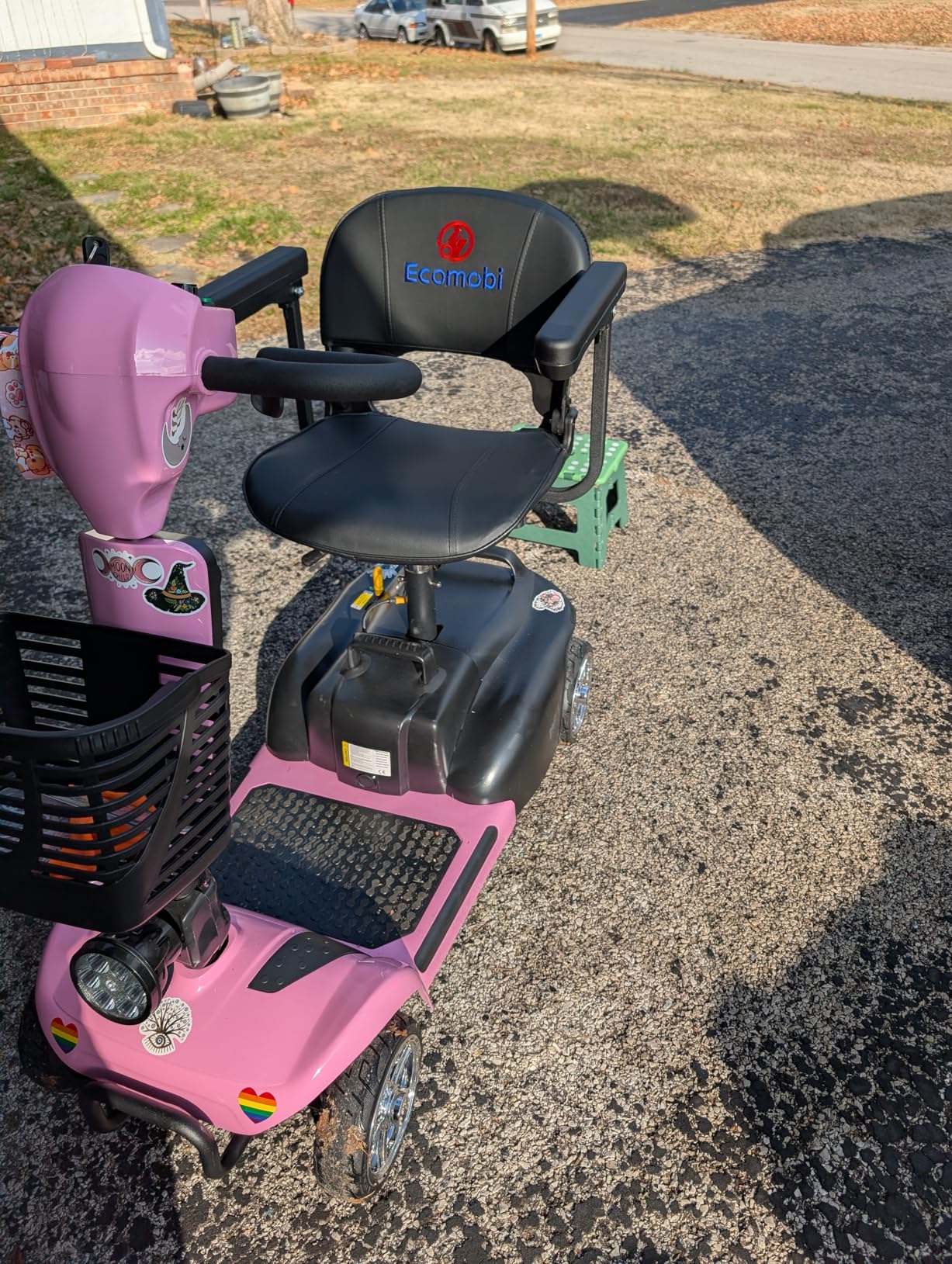 20 Miles 4 Wheels Mobility Scooter for Seniors/Adults Up to 300LBS, 350W Electric Wheelchair Detachable Lithium Battery, Dual Baskets, Rotating Seat, with Taillight, USB Charging, Red 18AH customer photo 1