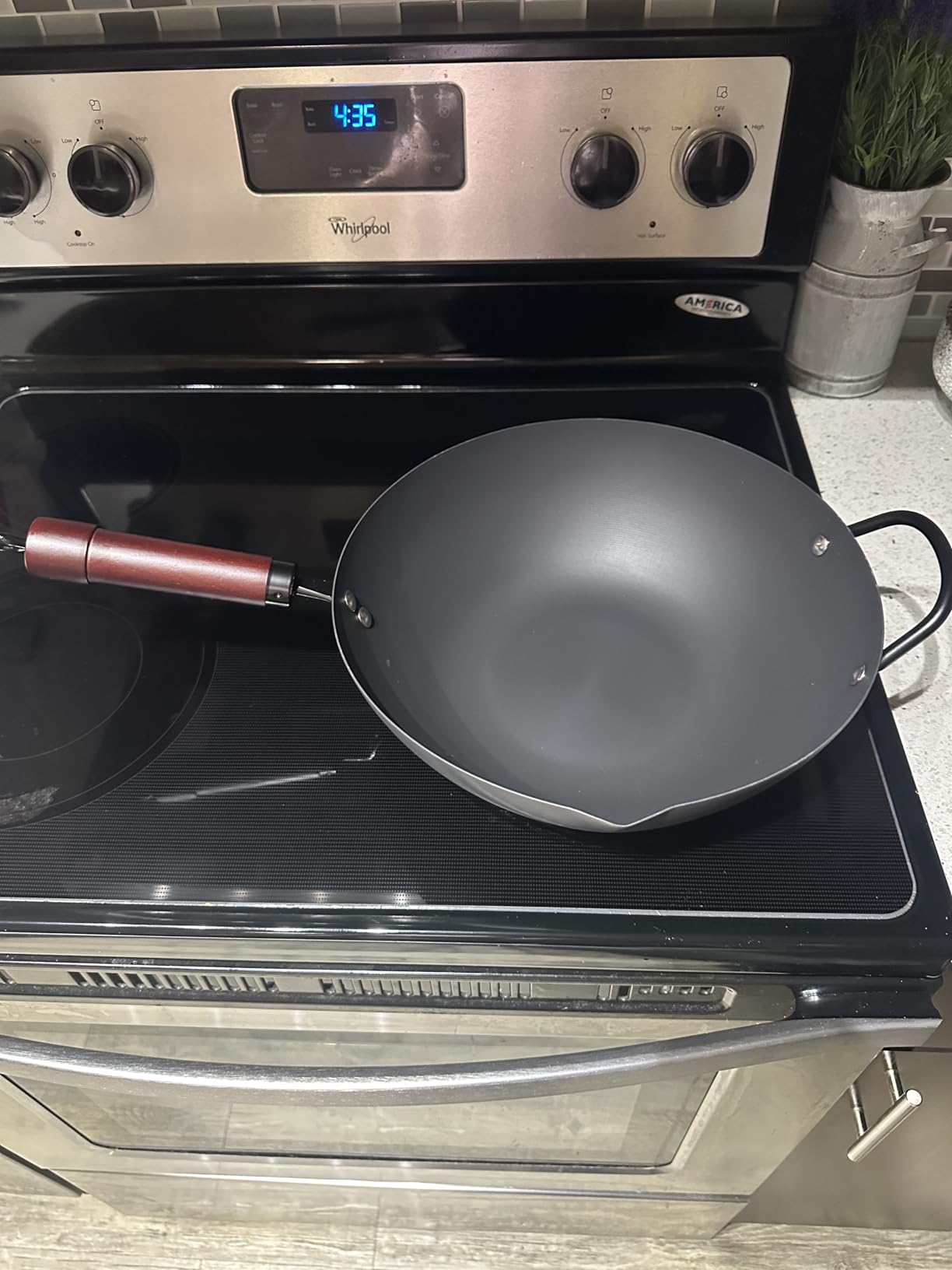 Wok, 13 Inch carbon steel woks & stir-fry pans nonstick, Pre-Seasoned 5.8QT Flat Bottom Chinese Wok Paella Pan with lid, Carbon Steel Cookware, Compatible with All Cooktops customer photo 1