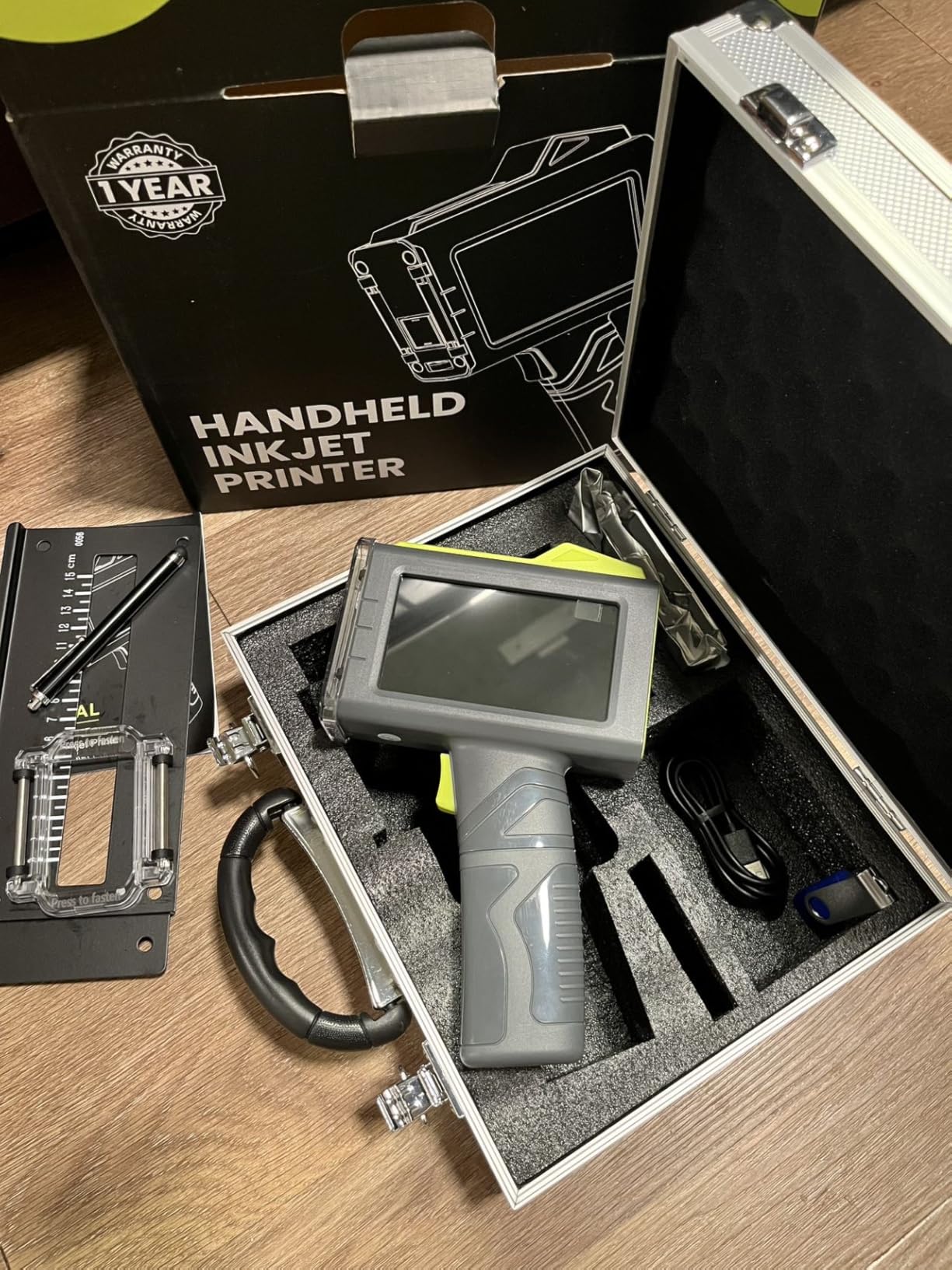 YEV Handheld Inkiet Printer V127 Newly Enhanced 16-Hour Continuous Printing 5 Wheel Support for Printing Batch Numbers, Logos, Serial Numbers, Barcodes, and QR Codes on Diverse Materials (Green) customer photo 1