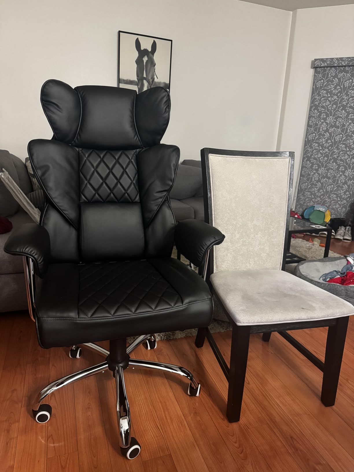 COMHOMA Big and Tall Gaming Chair with Pocket Spring Lumbar Support, Ergonomic Office Chair with Footrest, Executive Desk Chair with Outward Fixed Soft Armrests, Computer Chair with High Back, Green customer photo 1