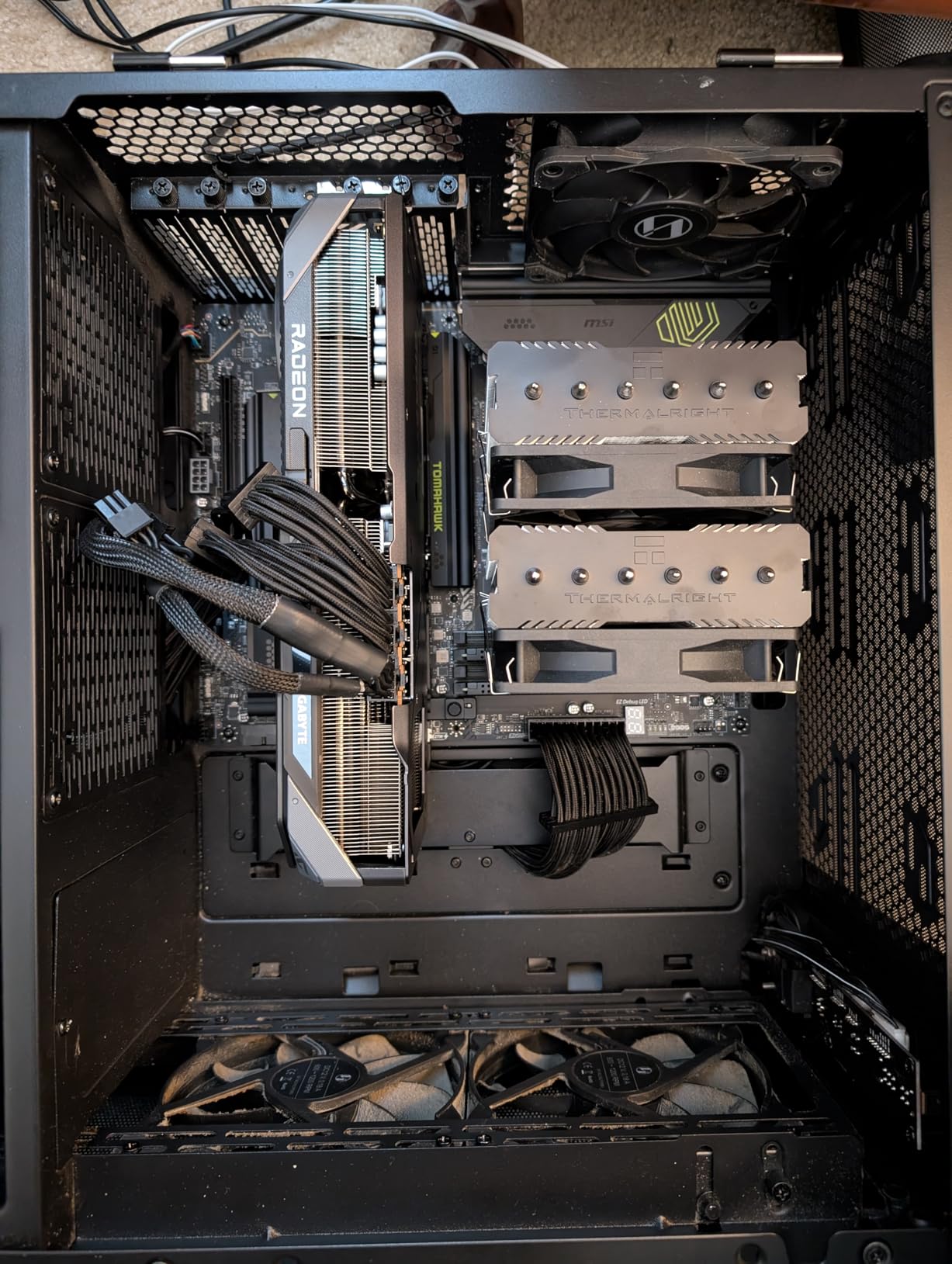 GIGABYTE Radeon RX 9070 XT Gaming OC 16G Graphics Card (16GB GDDR6) customer photo 2