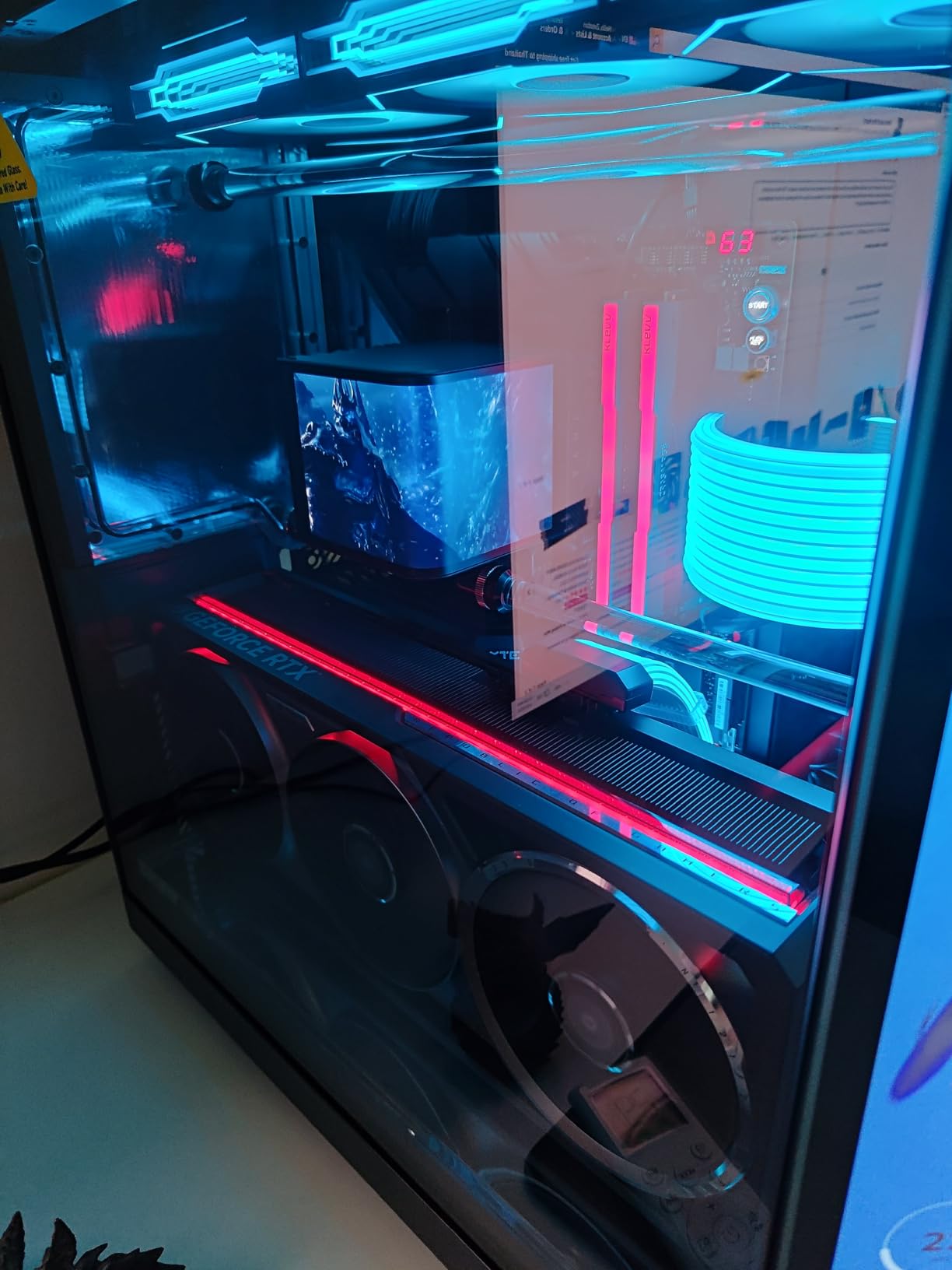 ASUS TUF GeForce RTX™ 5090 32GB GDDR7 OC Edition Graphics Card, NVIDIA, Desktop (PCIe® 5.0, HDMI®/DP 2.1, 3.6-Slot, Military-Grade Components, Protective PCB Coating, Axial-tech Fans, Vapor Chamber) customer photo 1