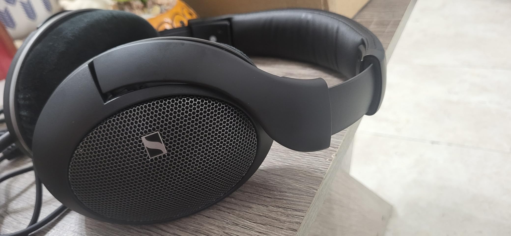 Sennheiser HD 550 Open-Back Audiophile Headphones - Lightweight Design, Best-in-Class Sound with Enhanced Bass and Treble, Gaming & Remote Work Ready, Compatible with 3.5mm and 6.35mm Audio Jacks customer photo 1