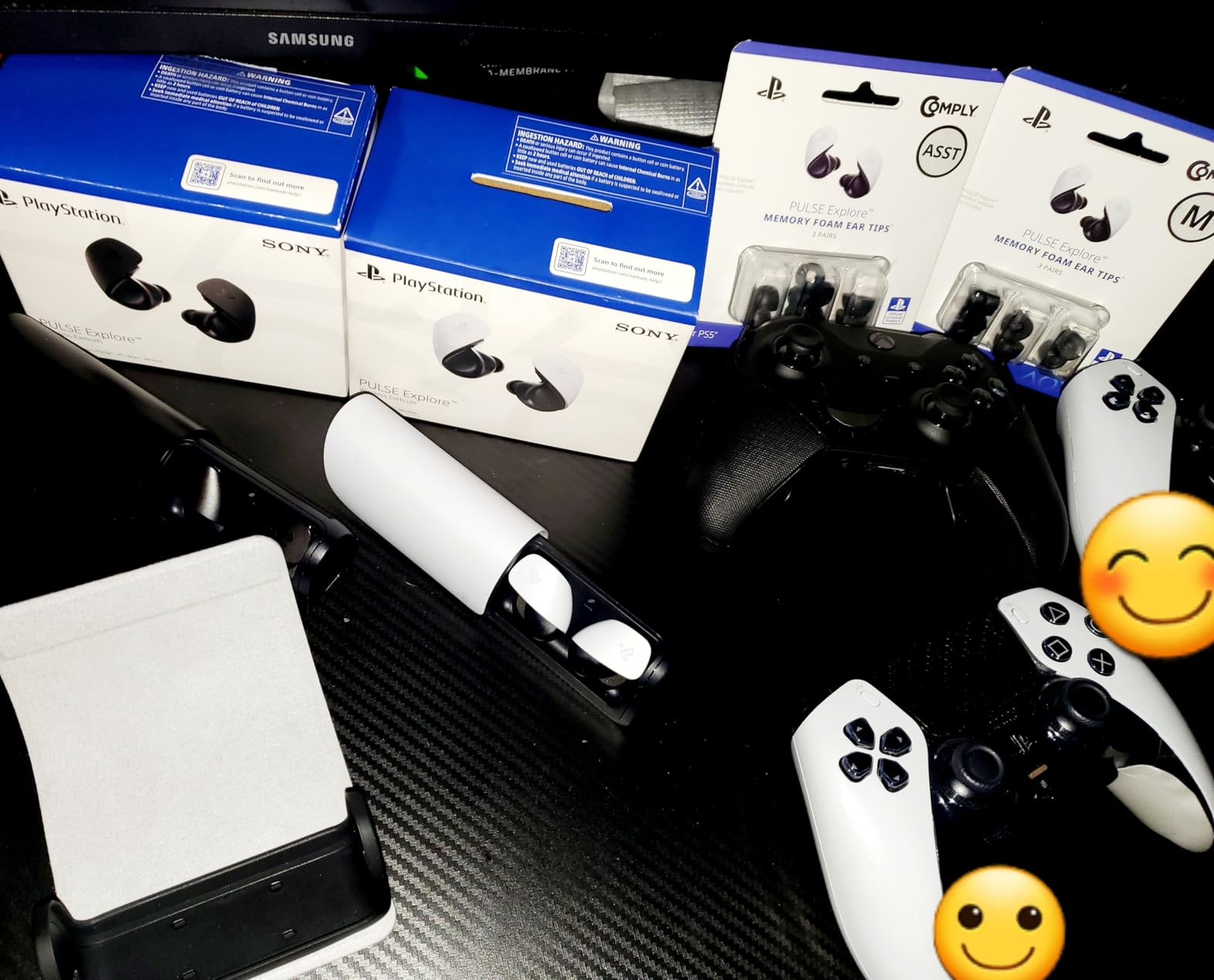 PlayStation Pulse Explore Wireless Earbuds - Midnight Black customer photo 1
