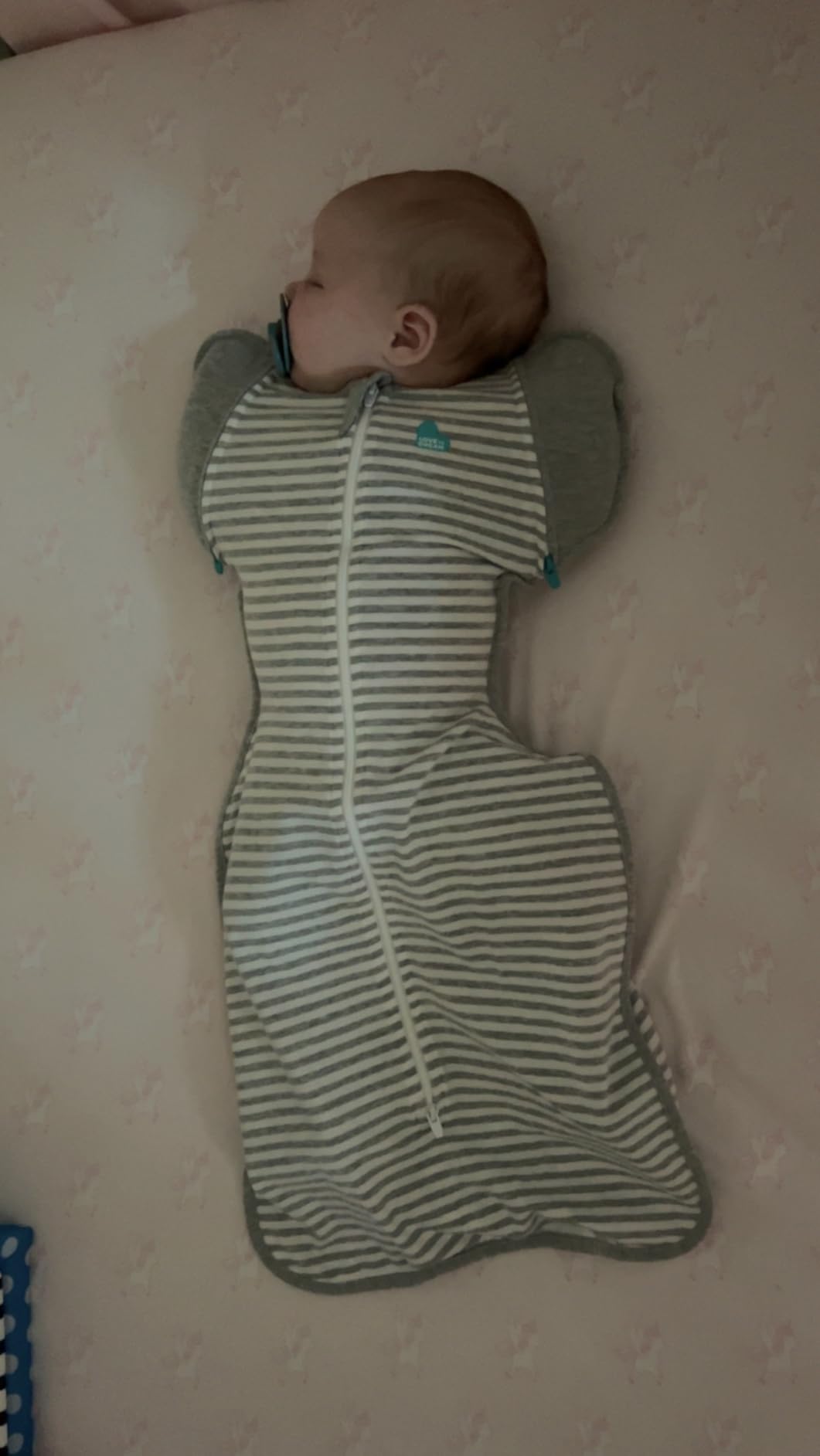 Love to Dream Transition Bag Organic 1.0 TOG, Cream, Medium, 13-19 lbs., Patented Zip-Off Wings, Gently Help Baby Safely Transition from Being swaddled to arms Free Before Rolling Over customer photo 1
