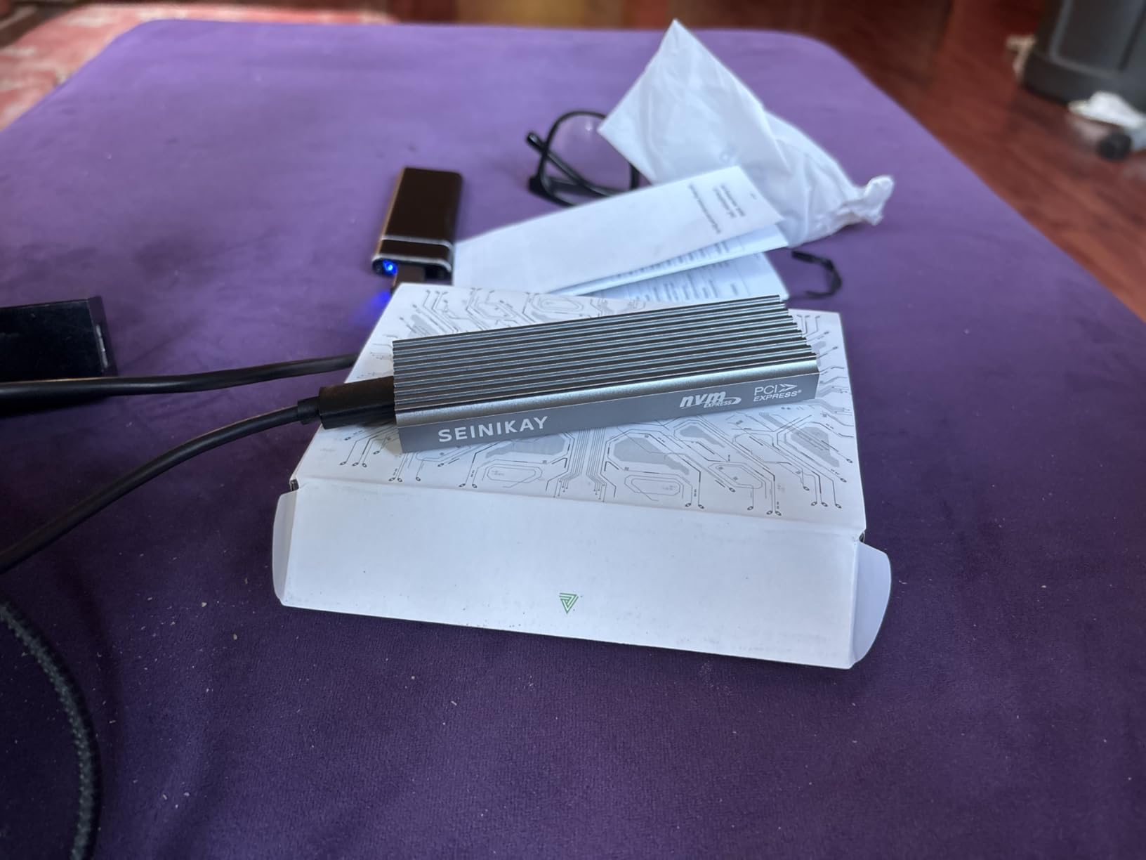 M.2 NVME Enclosure, Tool-Free USB 3.2 Gen 2 (10 Gbps) to NVME Adapter with Heat Sink, 10Gbps Speed, Plug and Play, 16TB Expansion, with C-C to A Cable customer photo 2