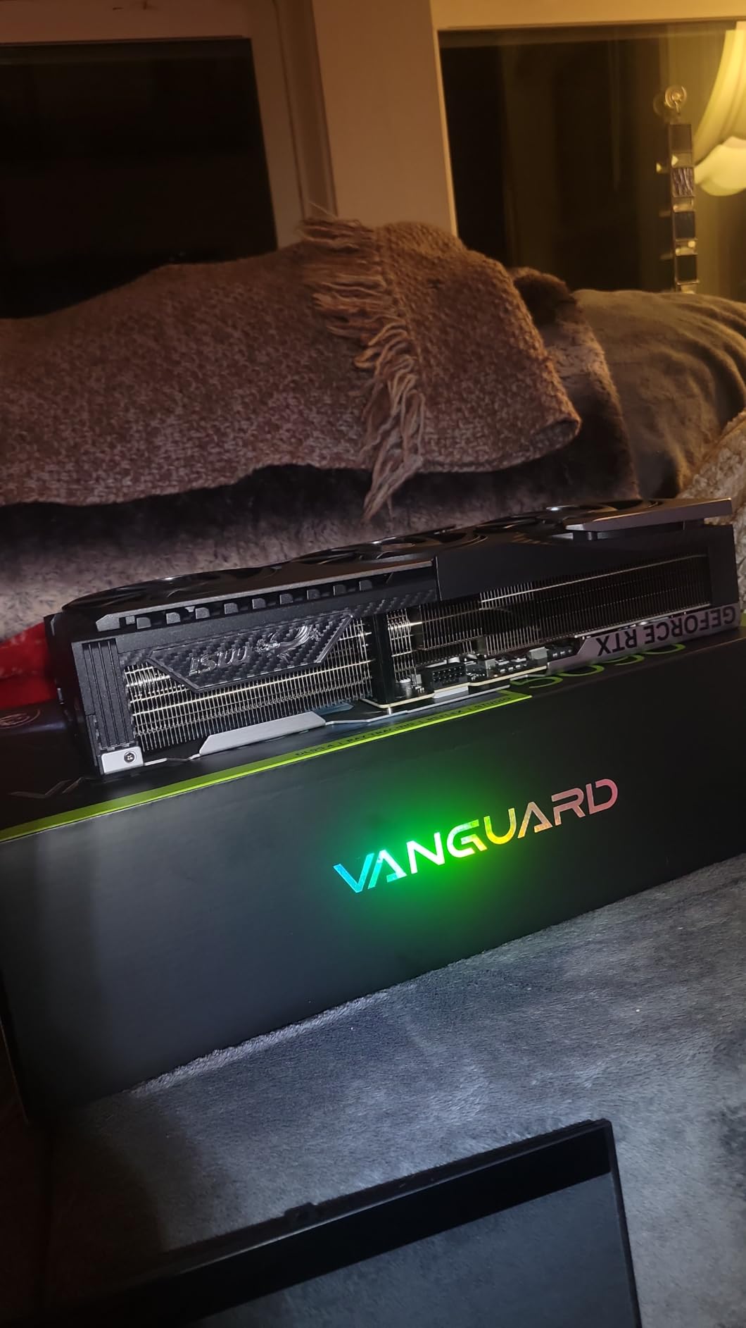 msi Gaming RTX 5090 32G Vanguard SOC Graphics Card (32GB GDDR7, 512-bit, Extreme Performance: 2527 MHz, DisplayPort x3 2.1a, HDMI 2.1b, NVIDIA Blackwell Architecture) customer photo 2