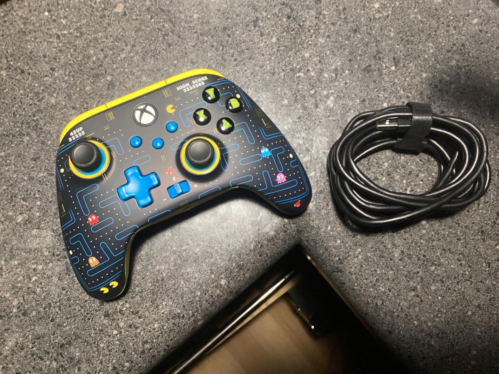 PowerA Wireless Controller for Xbox Series X|S - PAC-MAN SE, hall effect thumbsticks, low latency wireless, officially licensed, works with Xbox One and Windows 10/11 customer photo 2