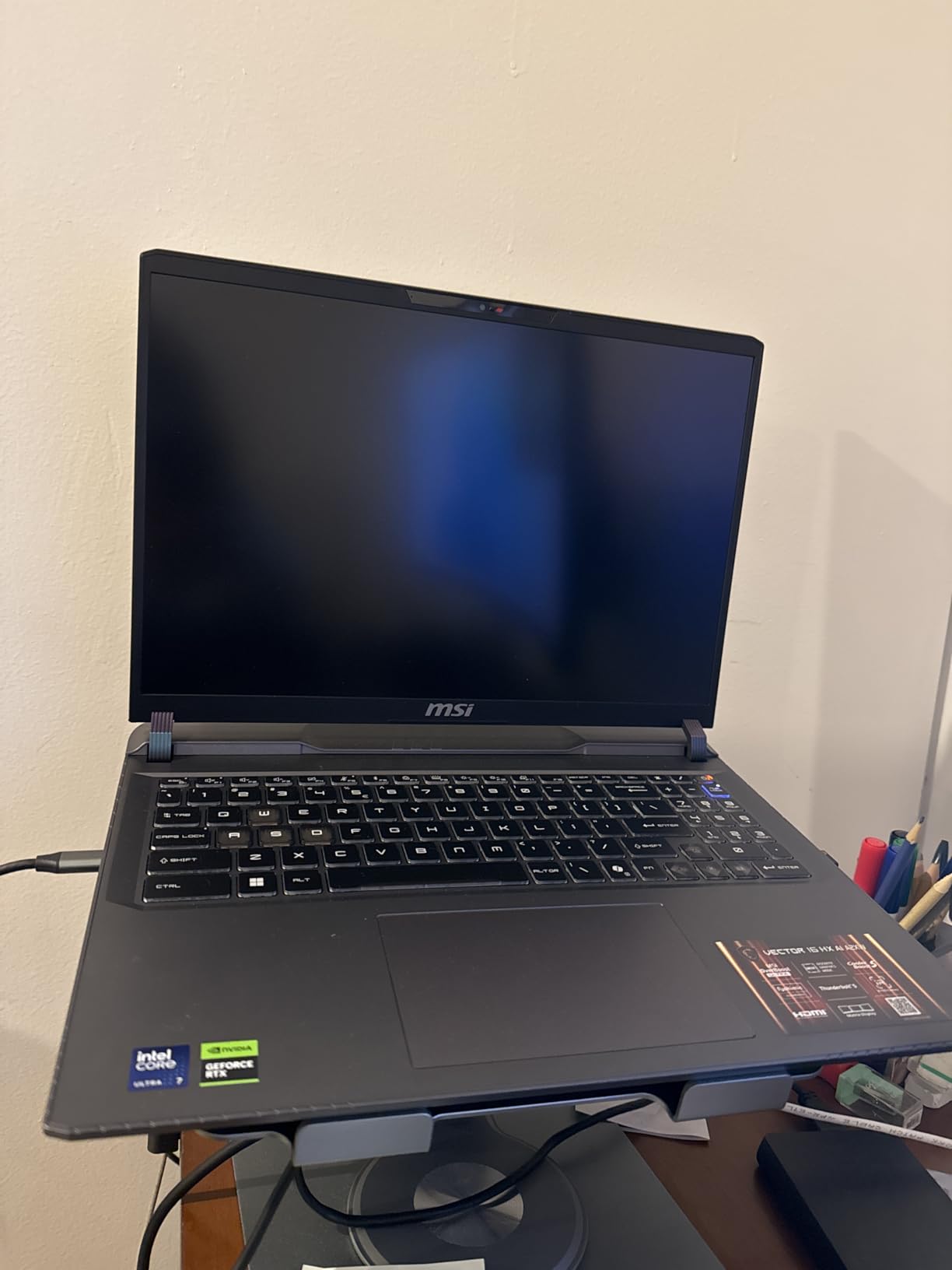 msi Vector 16 HX AI 16
