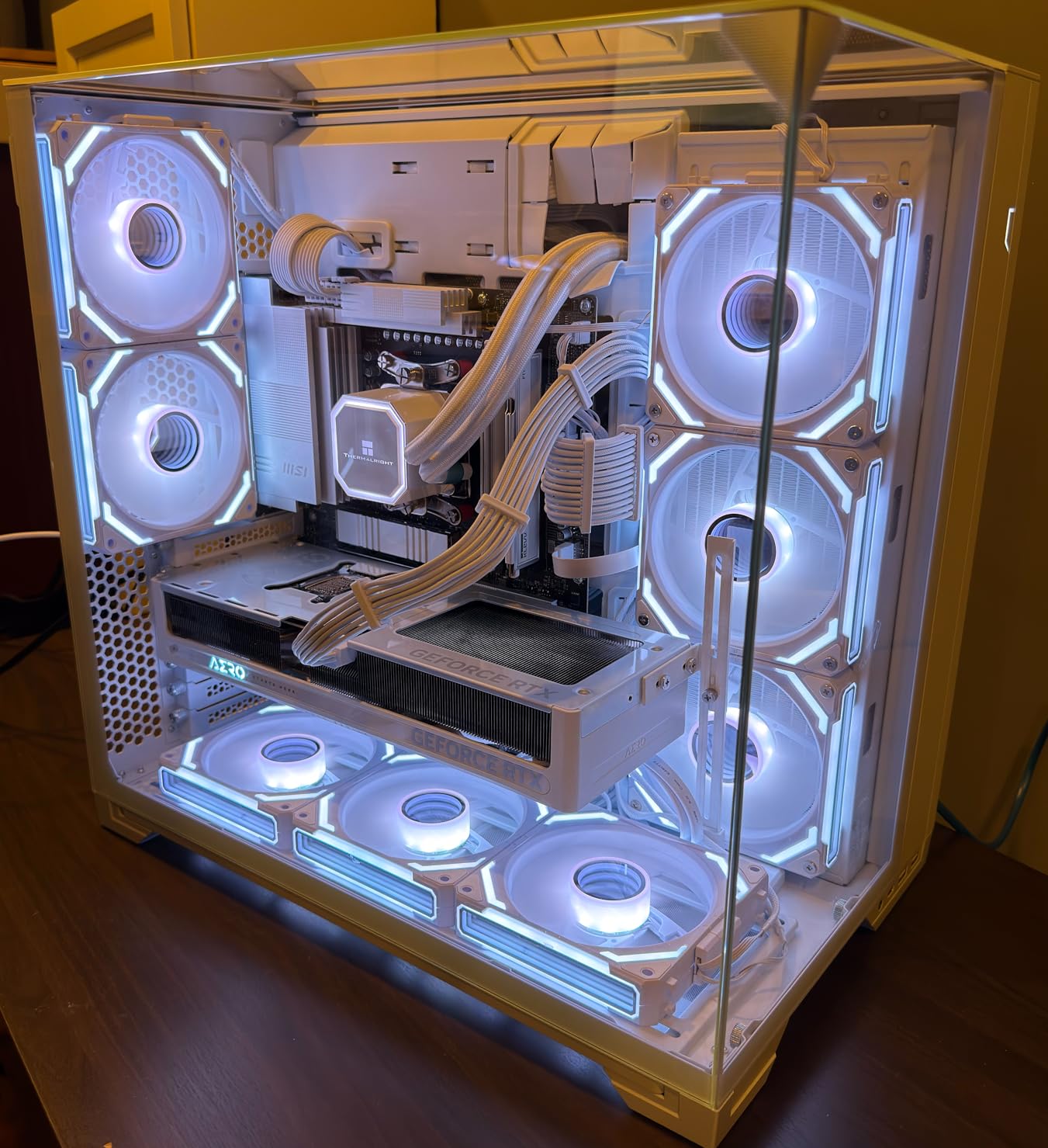 GIGABYTE GeForce RTX 5070 Eagle OC ICE SFF 12G Graphics Card customer photo 2