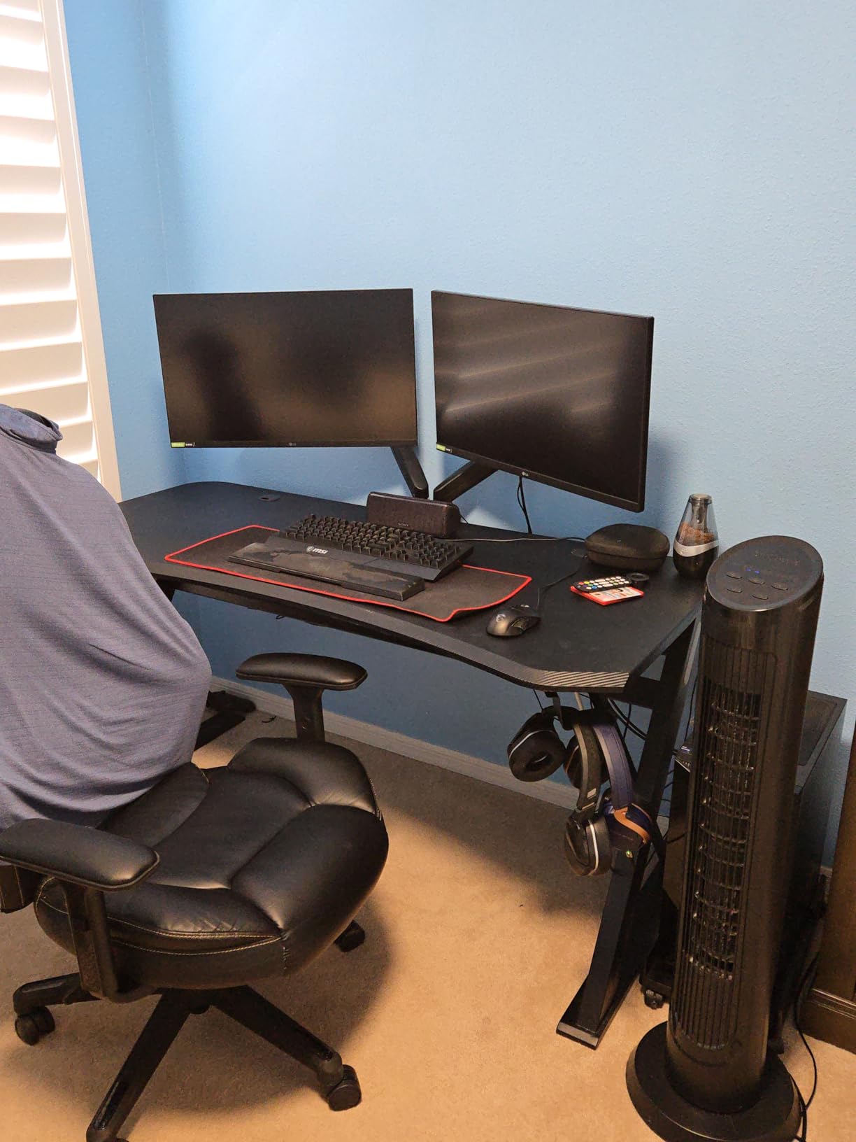 Mount-It! Dual Monitor Desk Mount, Two Independent Gas Spring Arms, Fits 13-32 inch Screens up to 17.6 lbs Each, VESA 75x75 and 100x100, Full Motion Tilt Swivel Rotate, C-Clamp and Grommet Base customer photo 1