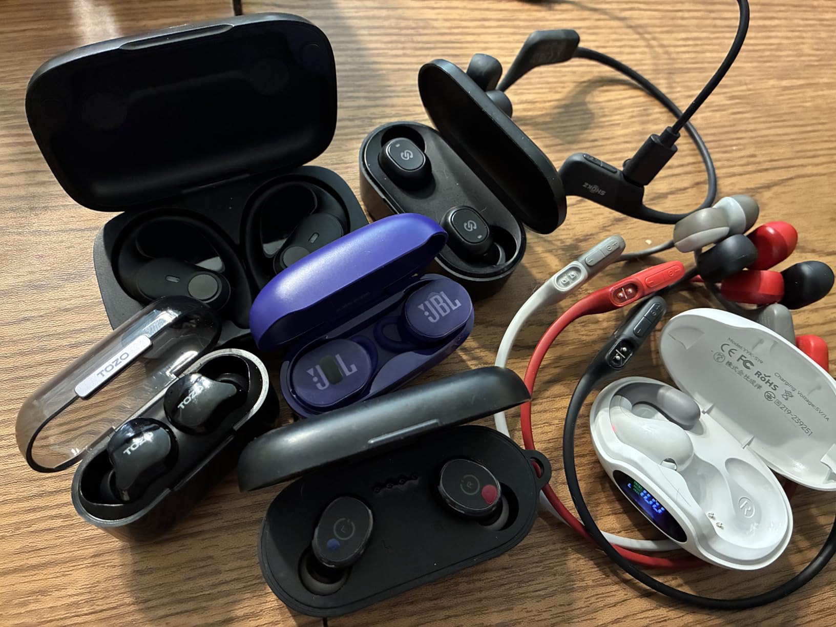 JBL Endurance Race 2 - Waterproof (IP68) Sports True Wireless Earbuds with 4 mics for Crisp, Clear Calls, JBL Pure Bass Sound, 48Hrs of Playback, Plus Speed Charging & Active Noise Cancelling (Black) customer photo 2