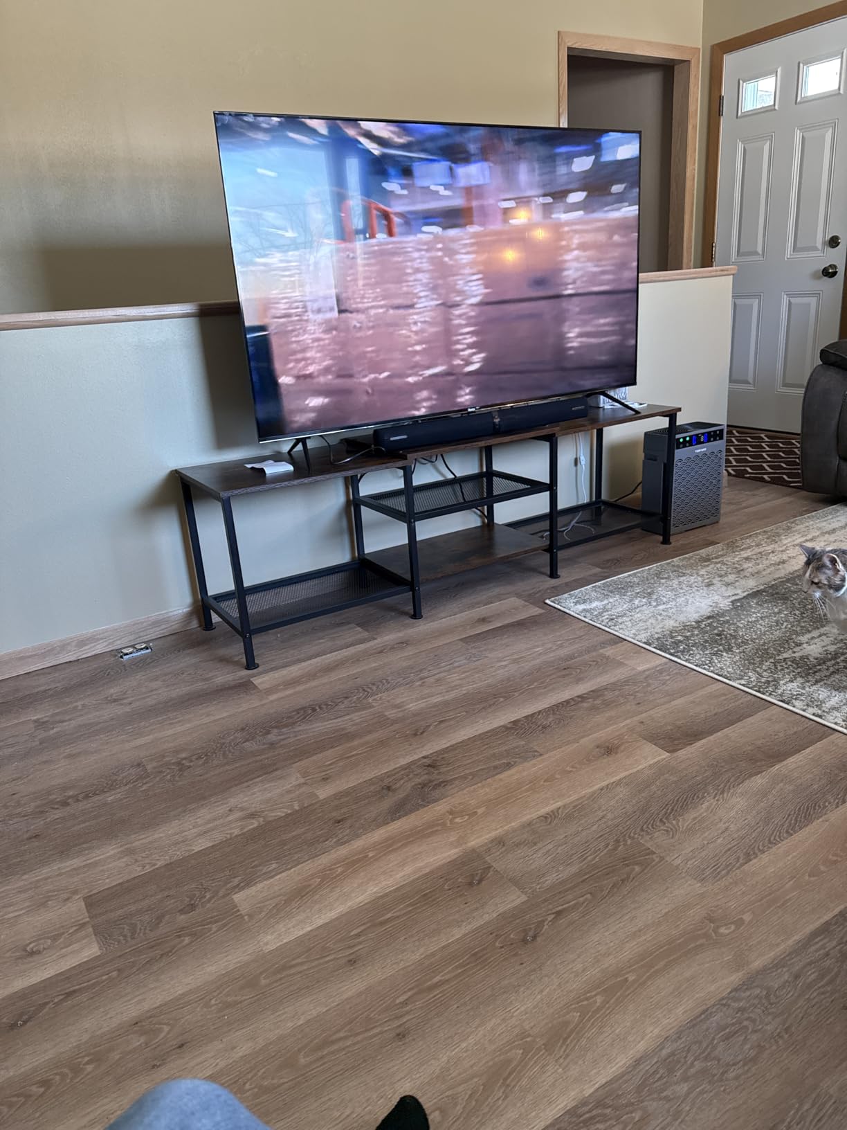 Roku Smart TV - 55-Inch Plus Series, Mini-LED QLED with Dolby Vision customer photo 2