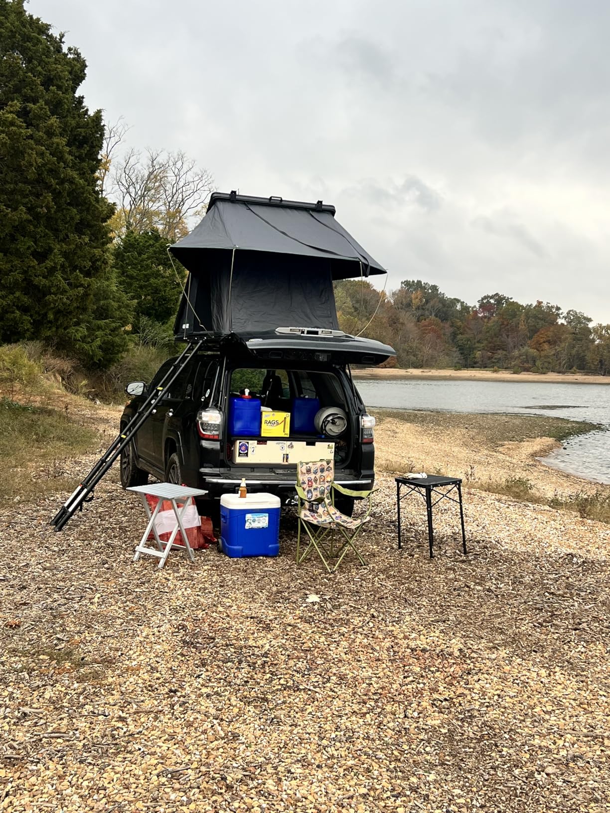 WildFinder Rooftop Tent Hardshell, 2-3 Person Camping Car Roof Top Tent Hard Shell Suitable for Jeep, SUV, Truck, Van customer photo 2