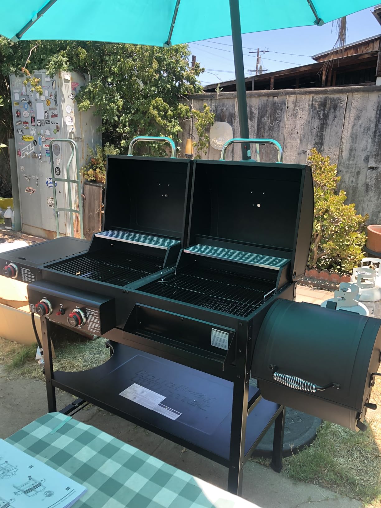 2-Burner Gas and Charcoal Grill Combo with Offset Smoker and Side Burner, 34,000 BTU, 1020 Sq. In. Cooking Area, Black customer photo 2