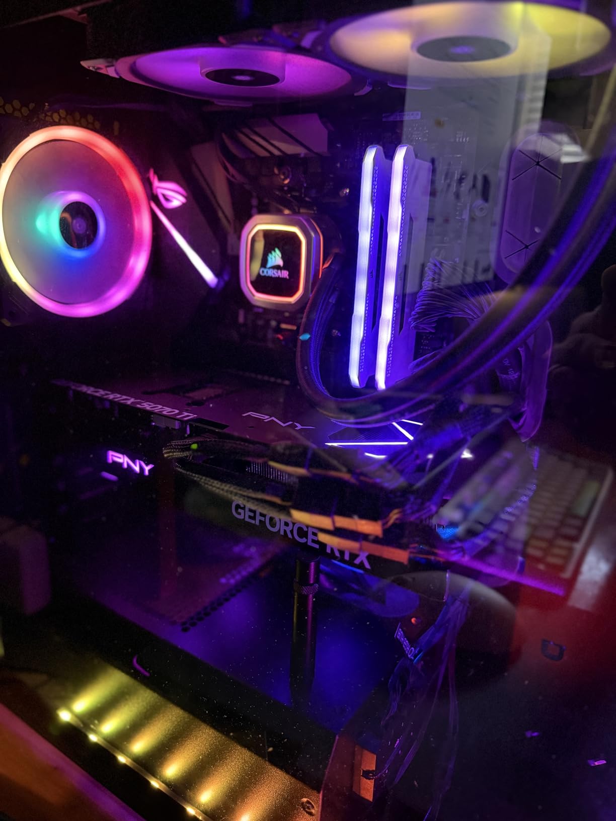 PNY NVIDIA GeForce RTX 5070 Ti OC Triple Fan Graphics Card (16GB GDDR7, 256-bit, Boost Speed: 2572 MHz, PCIe 5.0, HDMI/DP 2.1, 2.98-Slot, Blackwell Architecture, DLSS 4) customer photo 1