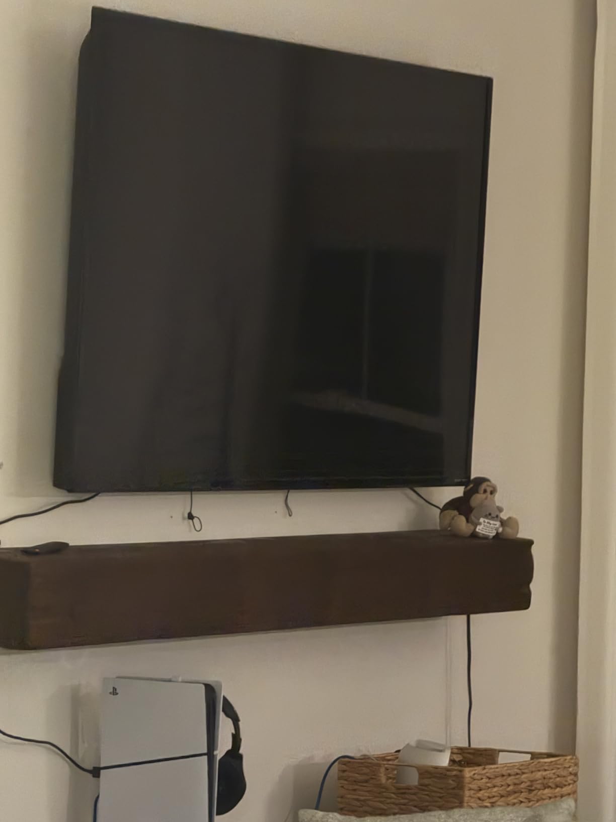 Samsung 75-Inch Class QLED Q7F Series Samsung Vision AI Smart TV (2025 Model, 75Q7F) Quantum HDR, Object Tracking Sound Lite, Q4 AI Gen1 Processor, 4K upscaling, Gaming Hub, Alexa Built-in customer photo 1