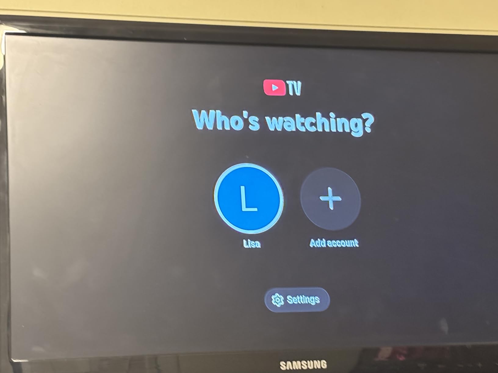 SAMSUNG 40-Inch Class Full HD F6000 Smart TV (2025 Model) HDR, Object Tracking Sound Lite, Knox Security, One UI Tizen, Smart TV customer photo 1
