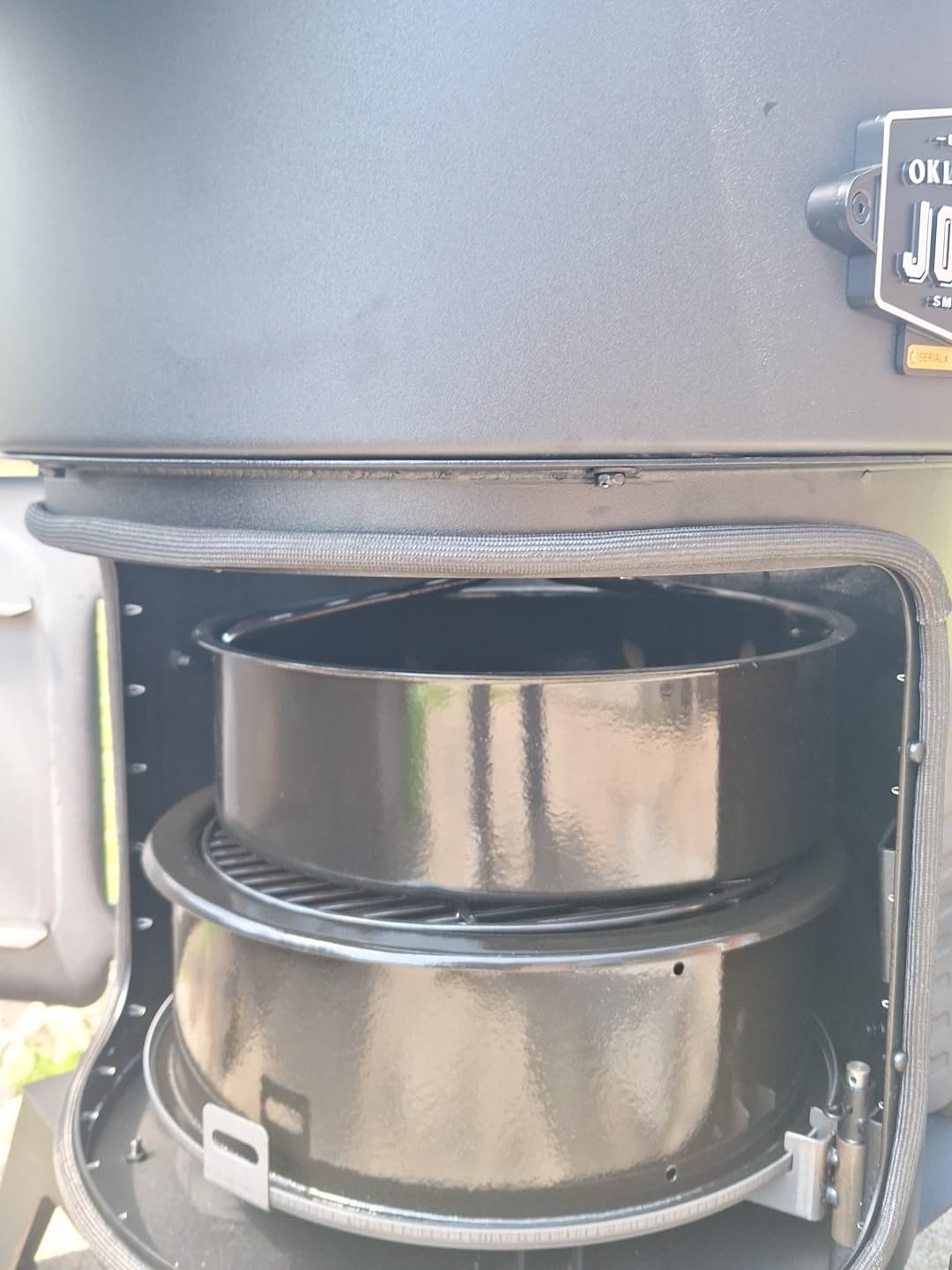 Oklahoma Joe's Bronco 18 in. Heavy Duty Charcoal Drum Smoker and Grill with 284 sq. in. Cooking Area, Black customer photo 2