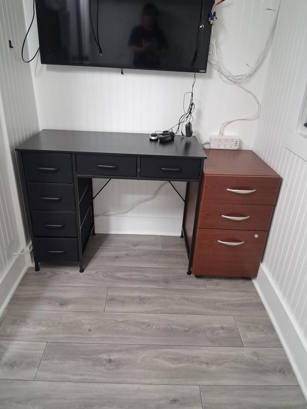 ODK Computer Desk with 6 Drawers, 40 Inch Small Desk with Storage, Reversible Desk with Headphone Hook for Home Office, Work Study Table for Bedroom, White customer photo 1