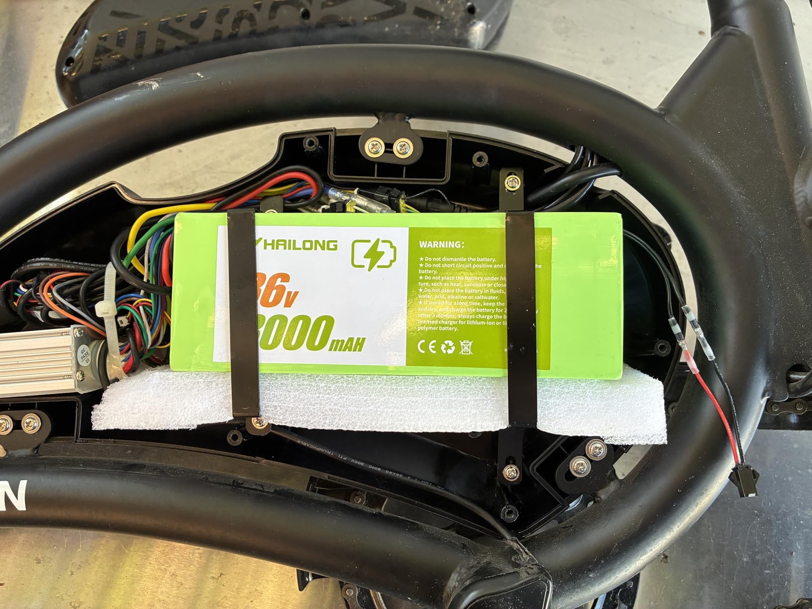 36V 8Ah Universal Power Pack Rechargeable Battery with 42V 2A Adapter | 20A BMS & Waterproof Design customer photo 1