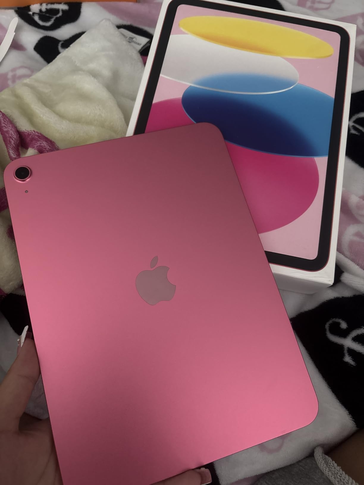 iPad 11-inch: A16 chip, 11-inch Model, Liquid Retina Display, 128GB, Wi-Fi 6, 12MP Front/12MP Back Camera, Touch ID, All-Day Battery Life - Pink customer photo 2