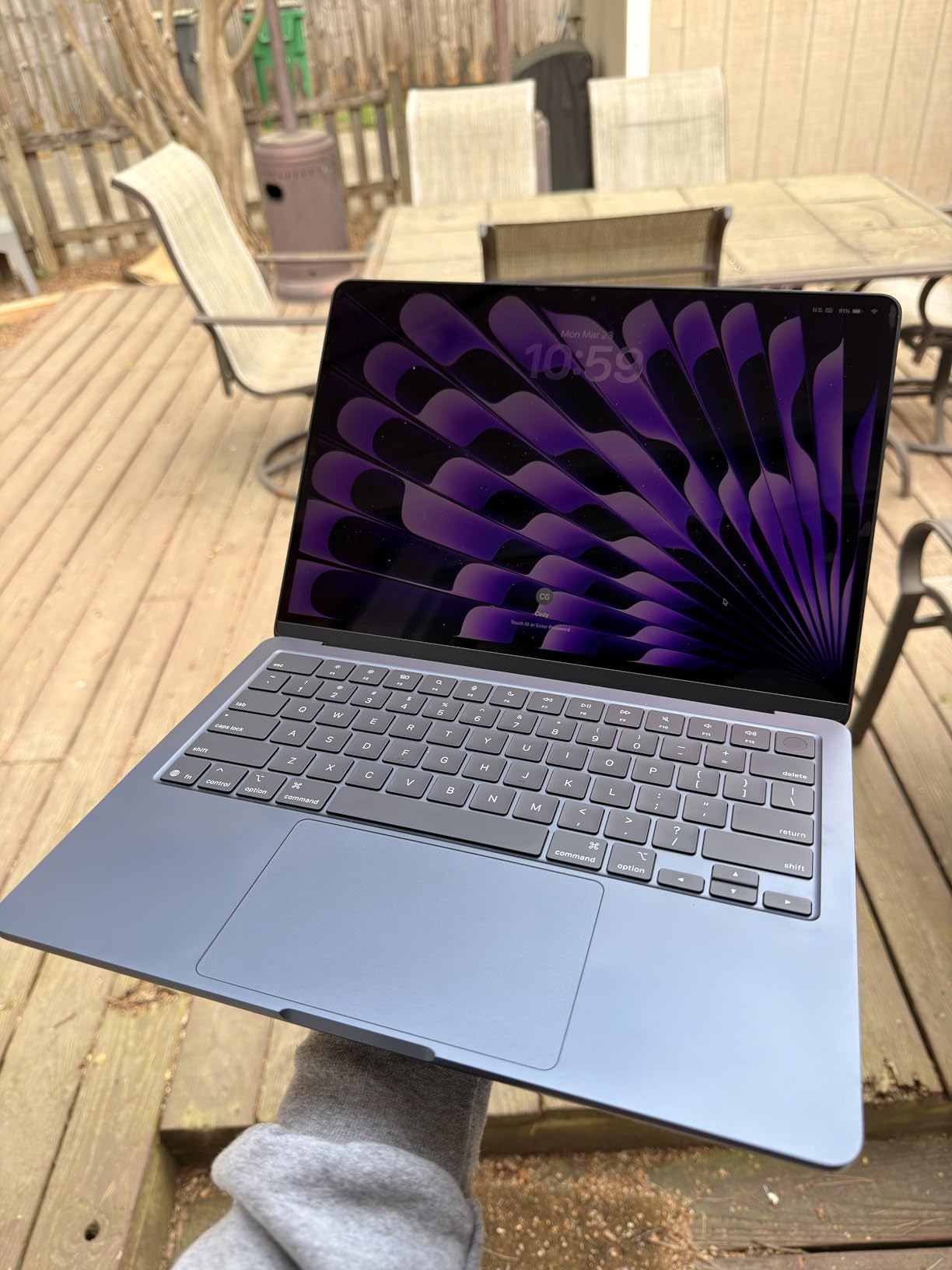 2025 MacBook Air 13-inch Laptop with M4 chip: Built for Apple Intelligence, 13.6-inch Liquid Retina Display, 16GB Unified Memory, 256GB SSD Storage, 12MP Center Stage Camera, Touch ID; Midnight customer photo 1