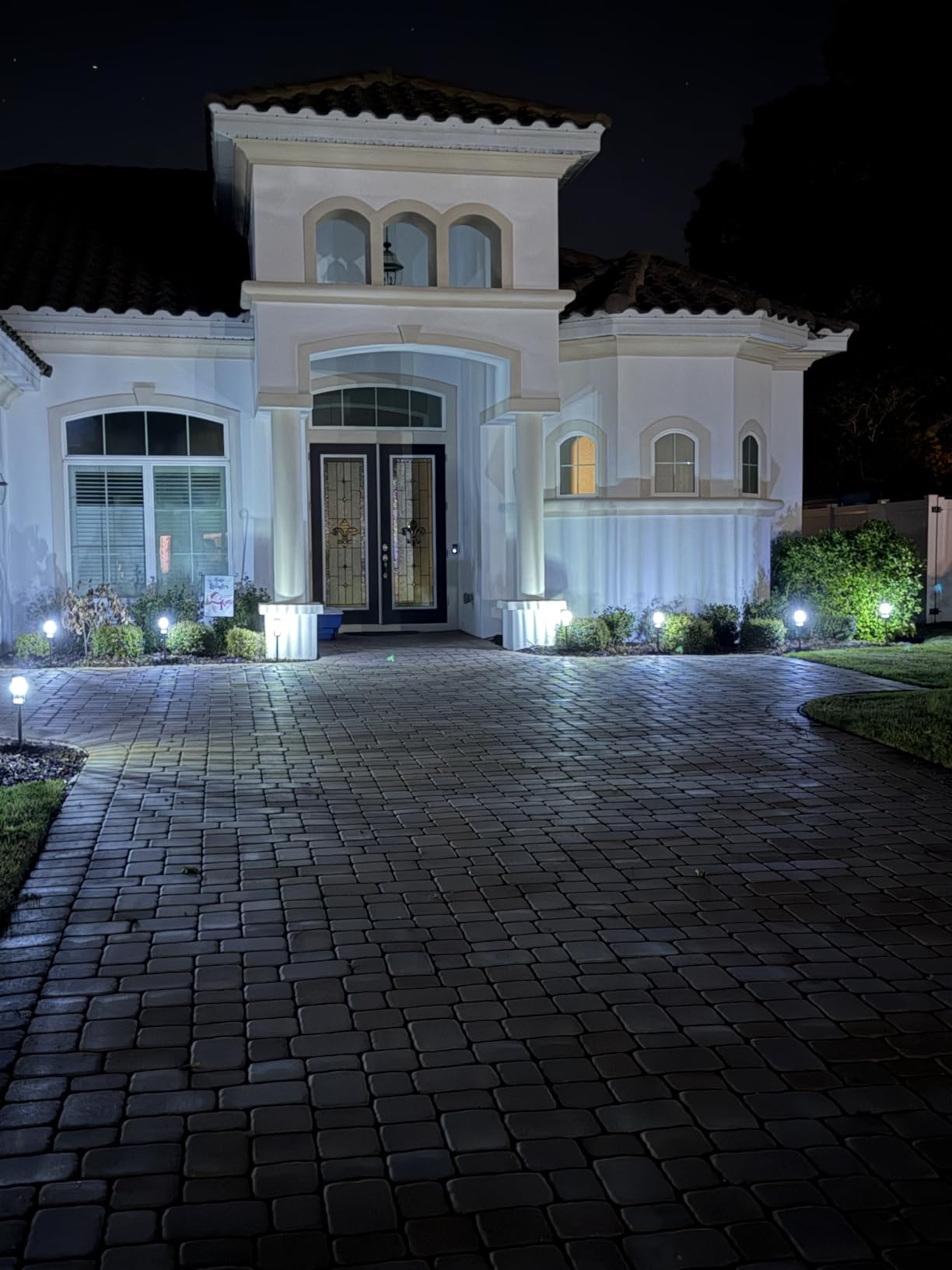 Solar Pathway Lights Outdoor, 8 Pack Upgraded Solar Lights Outdoor Waterproof, Bright Up to 15 Hrs Auto On/Off Garden Light for Yard Patio Lawn Path Walkway Driveway Outside Decor customer photo 1