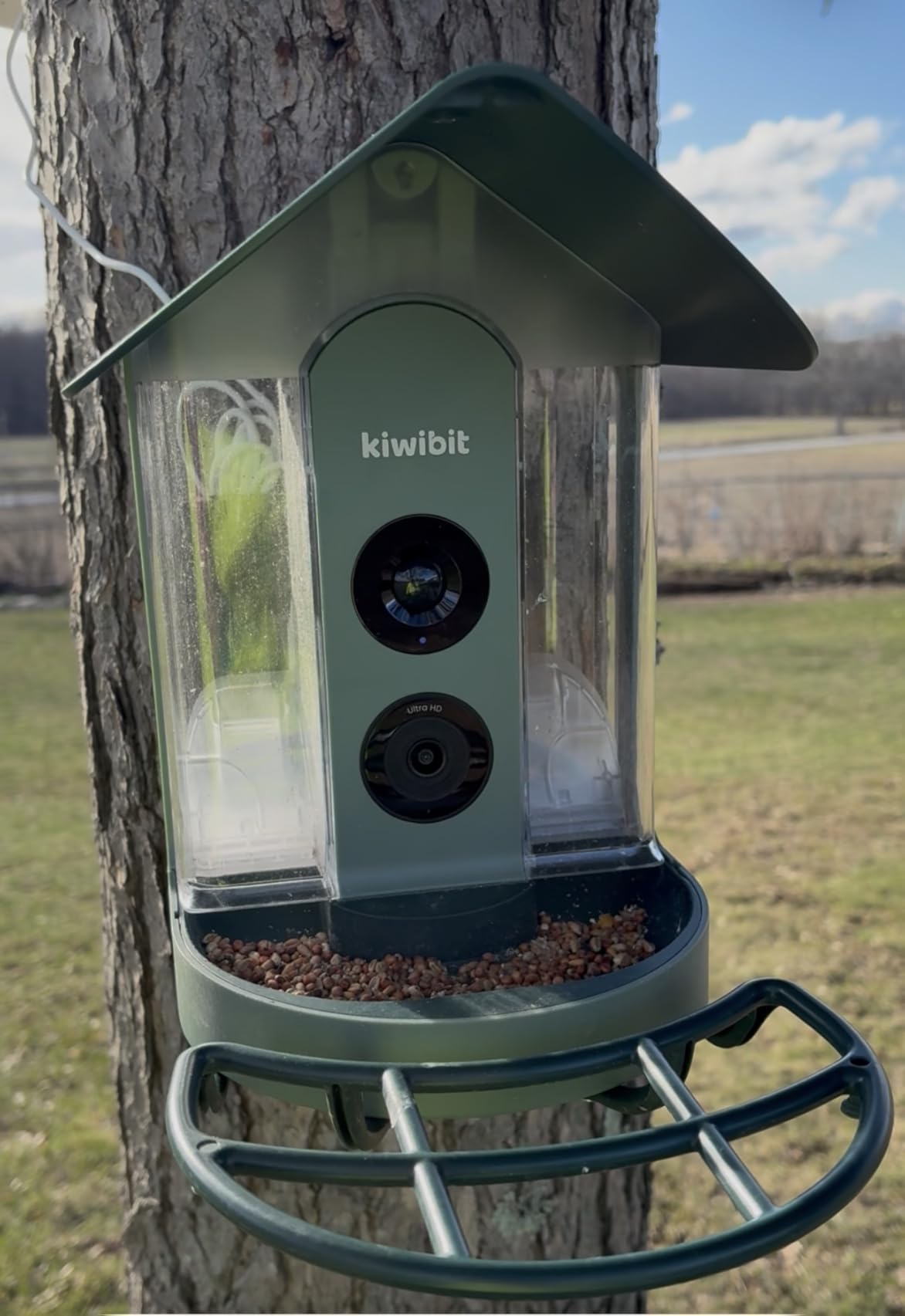 Kiwibit Smart Bird Feeder 4K AI Camera with Solar Panel for Outdoors, Bird Species Identification, 8MP Photos, 4K Video Livestream, Real-Time Bird Alerts, Birdwatching Gift for Bird Lovers, Sage Pine customer photo 1