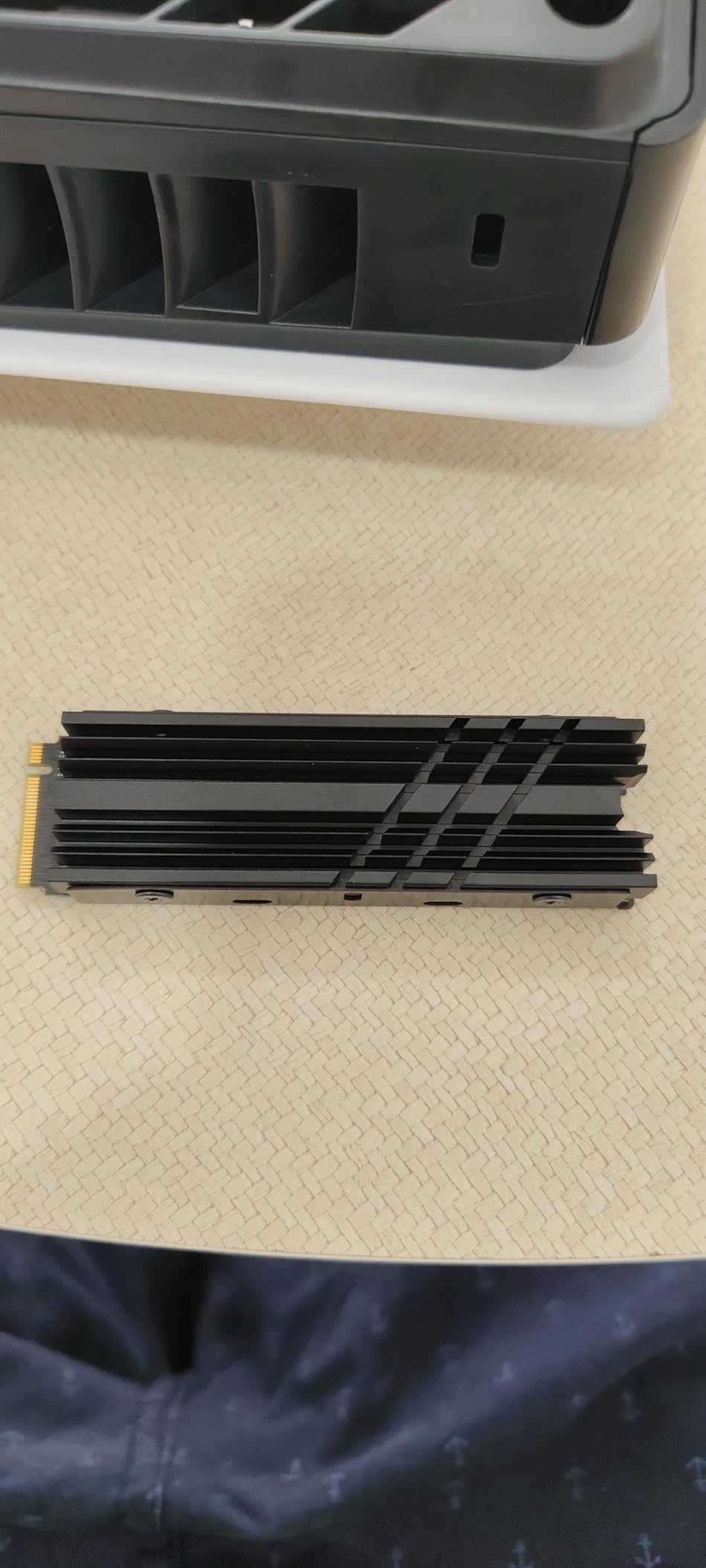 Vansuny 2TB NVMe M.2 SSD PCIe 4.0 with Heatsink customer photo 2