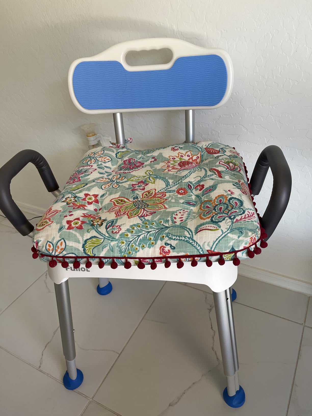 Widened Shower Chair for Inside Shower with Padded Back & Arms,400 lbs Heavy Duty & Adjustable Shower Chair for Elderly and Disabled, Non-Slip Shower Seat, Bath Chair for Tub customer photo 1