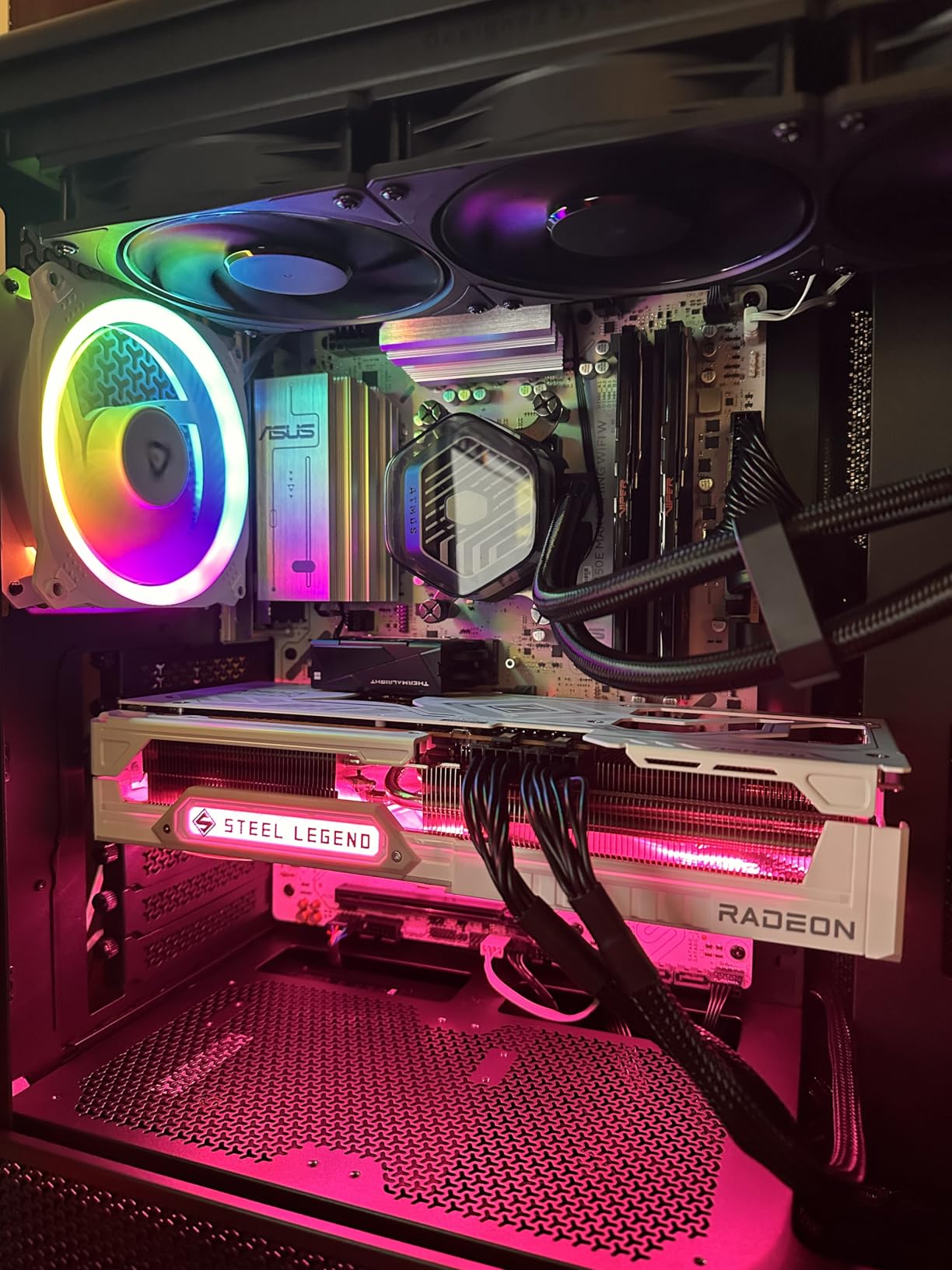 ASUS B650E MAX Gaming WiFi W - AMD B650 AM5 ATX Motherboard, White PCB, DDR5, PCIe 5.0, 3X M.2, Wi-Fi 6E, 2.5Gb LAN, USB 10Gbps Type-C, DisplayPort, HDMI, BIOS Flashback, Aura Sync, Advanced AI PC customer photo 1