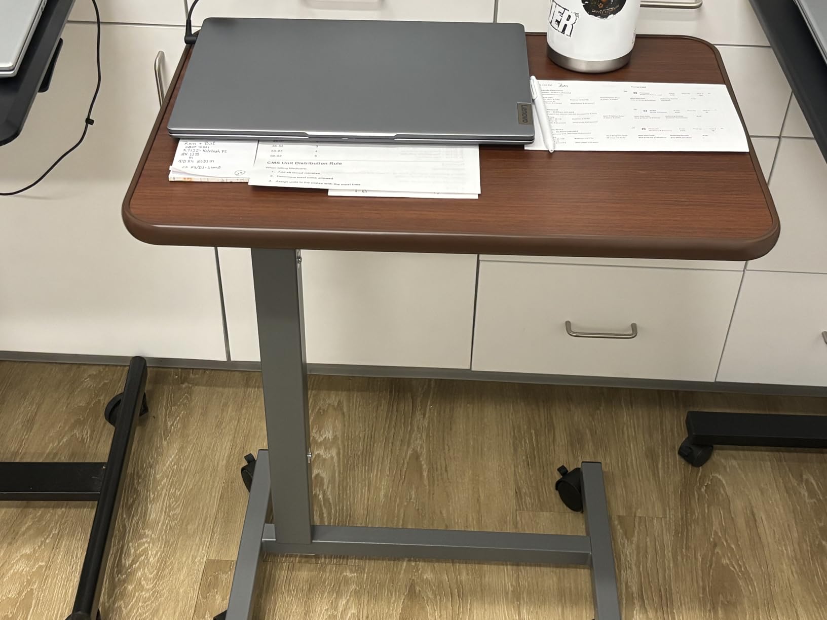 WOTURE Adjustable Overbed Table with Wheels, Pneumatic Height Adjustment, Ideal for Hospital Use or At Home as Bed Tray, Standing Desk, Bedridden & Mobility Needs customer photo 1