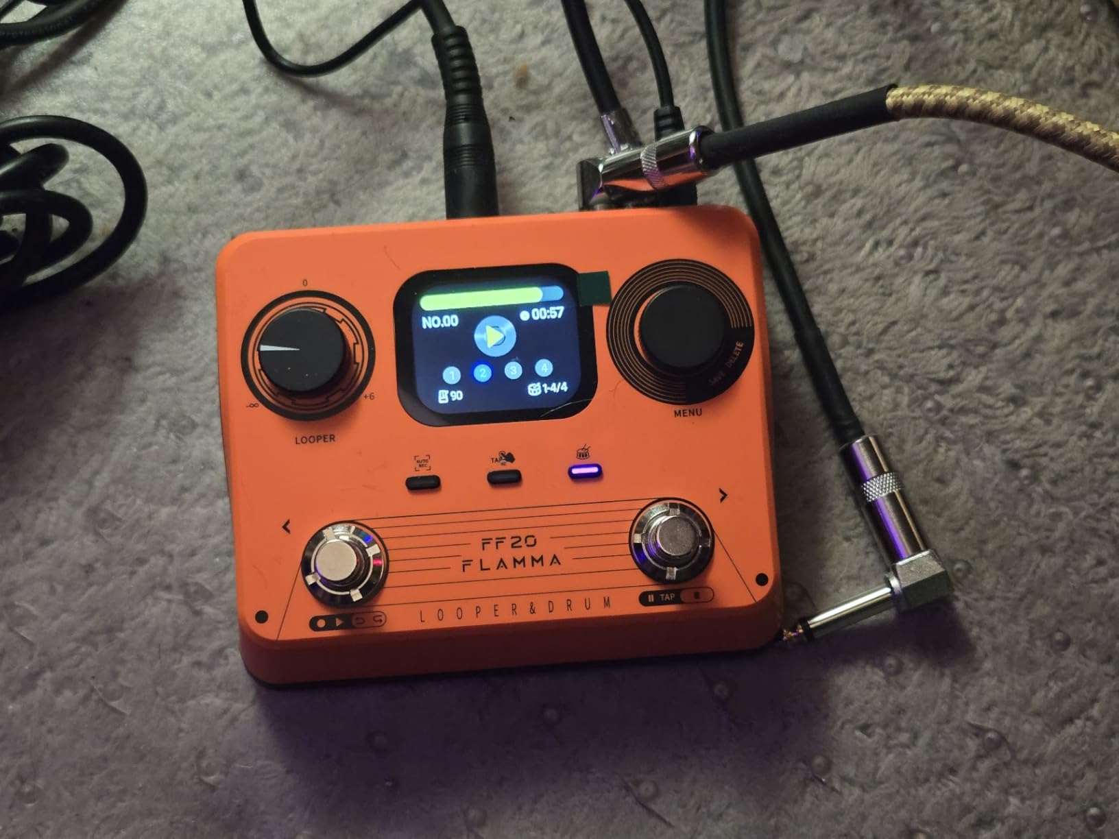 FLAMMA FF20 Looper Pedal Drum Machine, Drum Looper Guitar Pedal with Screen, 300 Min Recording, 220 Drum Grooves, 100 Loop Slots, Time Stretch, Auto Record, USB & Headphone Out, for Guitar and Bass customer photo 2
