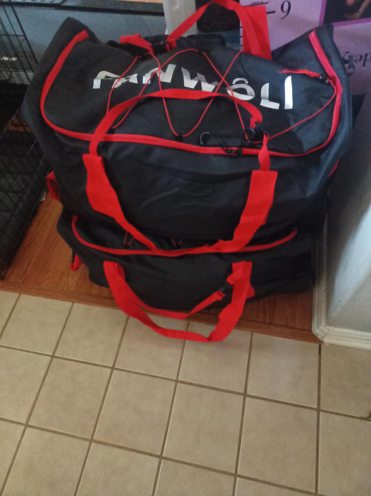 Fanwoli Collapsible & Expandable 100L-120L Large Rolling Duffle Bag - 30'' Waterproof Wheeled Luggage with No-Sag Heavyload Design, Lock & Soft Handle for Travel, Camping, Dorm, Moving customer photo 1