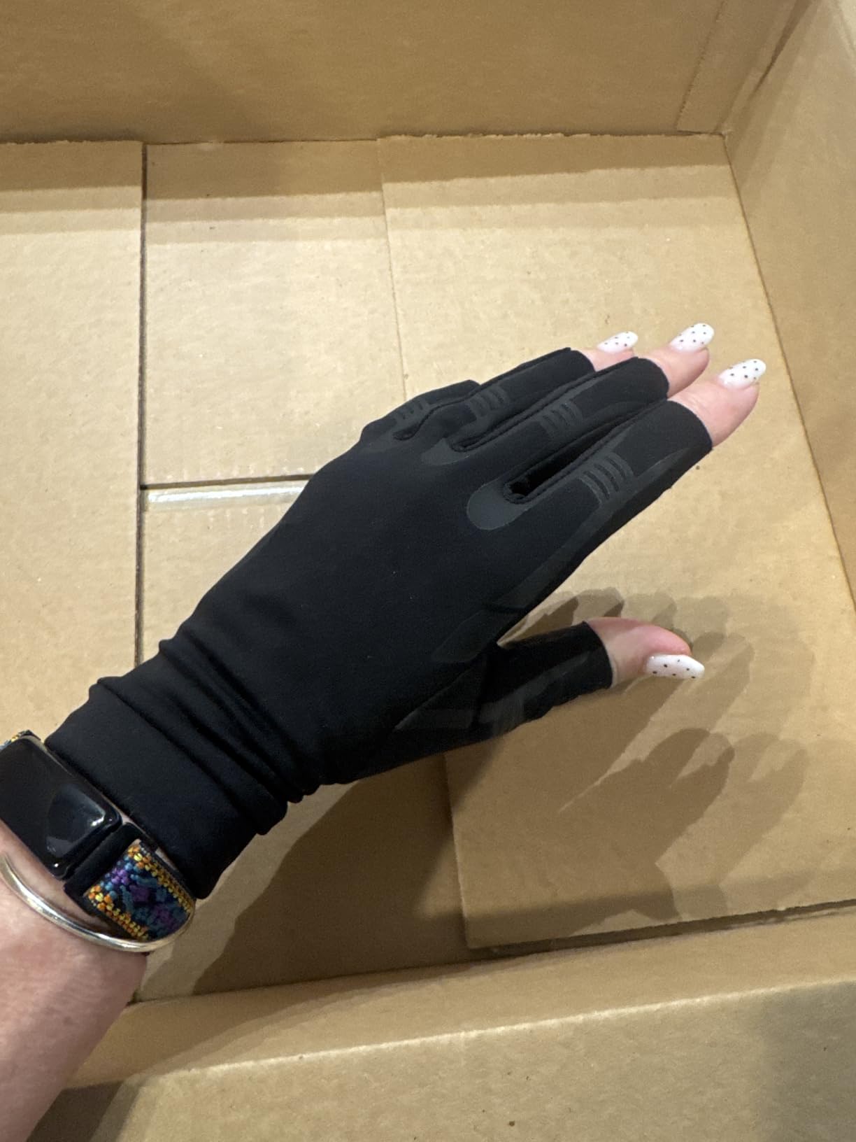 FREETOO Gloves for Arthritis Hands for Men Women for Pain, Fingerless Compression Gloves Women for Carpal Tunnel, Neuropathy Gloves for Nerve Pain, Sleeping, Typing, Gaming, Swelling Black XL customer photo 1