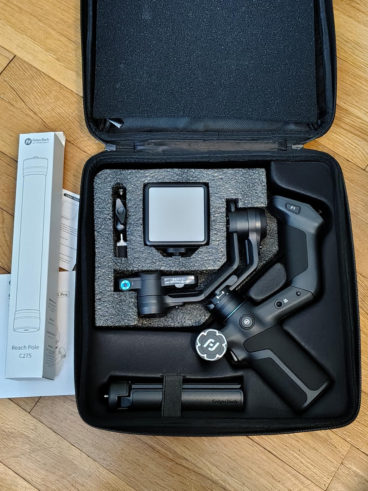FeiyuTech SCORP Mini 3 Pro Camera Gimbal Kit w/AI Tracking 4.0, Detachable Touchscreen Handle, 4.4lb Payload, Gimbal Stabilizer for Mirrorless Cameras, Smartphone, Action Cam (Bag+Light+Pole Included) customer photo 1