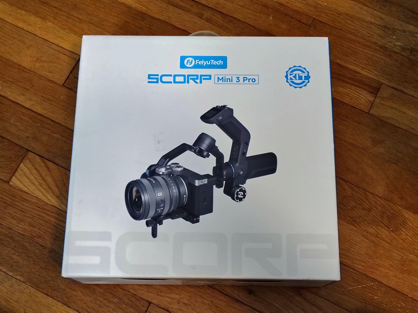 FeiyuTech SCORP Mini 3 Pro Camera Gimbal Kit w/AI Tracking 4.0, Detachable Touchscreen Handle, 4.4lb Payload, Gimbal Stabilizer for Mirrorless Cameras, Smartphone, Action Cam (Bag+Light+Pole Included) customer photo 2