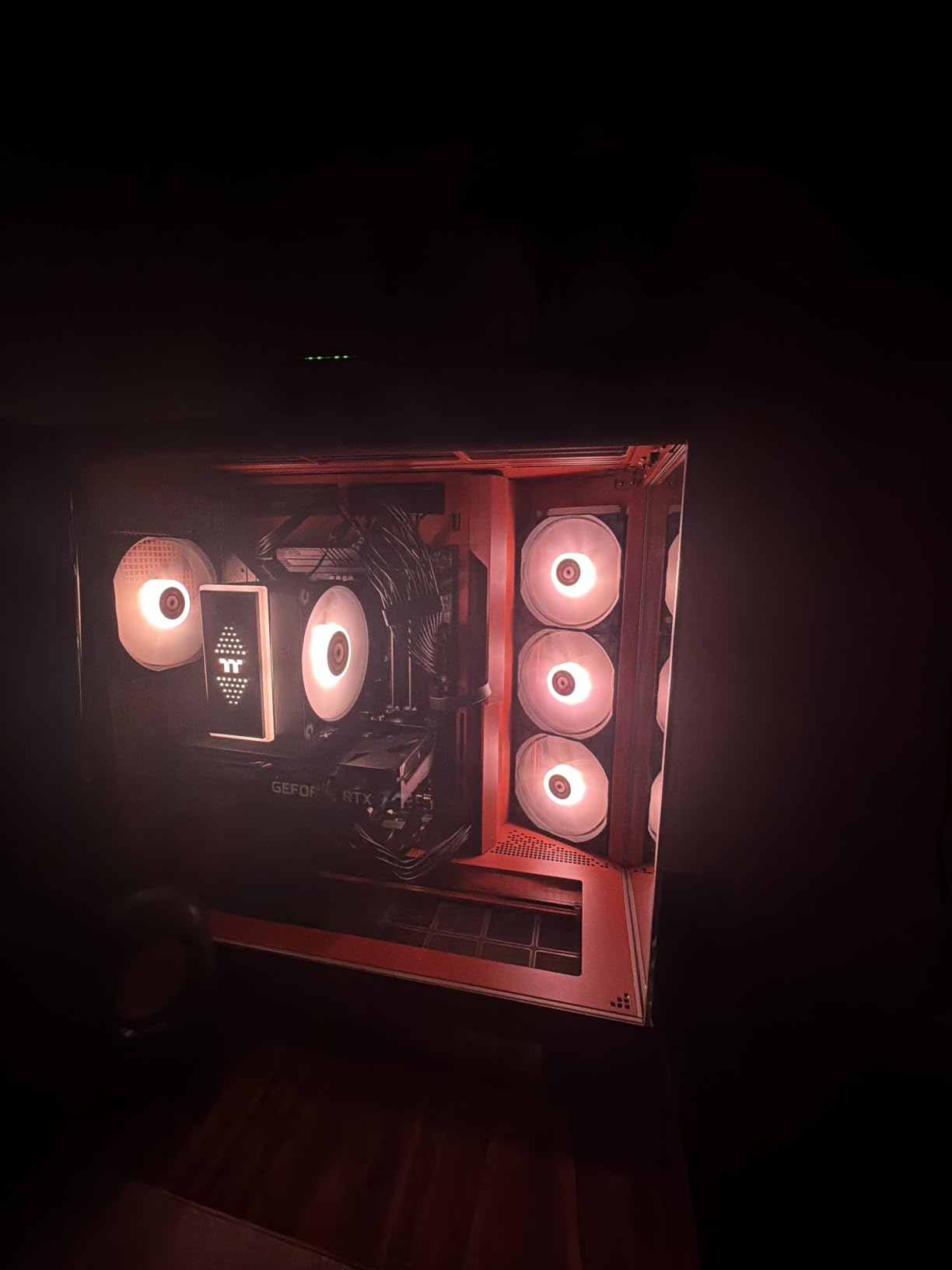 Thermaltake View 380 XL TG ARGB; 4x120mm ARGB Lite Fans Included; 360mm Radiator Support; 420mm GPU Clearance; Hidden Connector Support; Dual Chamber; Black; CA-11E-00M1WN-AZ customer photo 1