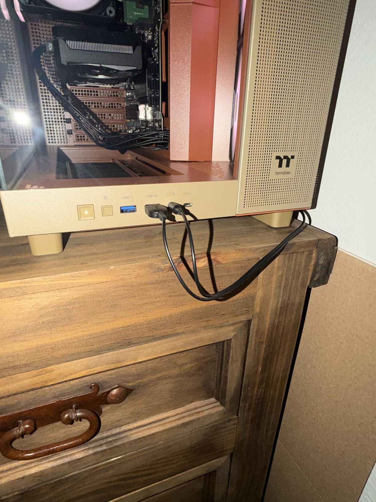 Thermaltake View 380 XL TG ARGB; 4x120mm ARGB Lite Fans Included; 360mm Radiator Support; 420mm GPU Clearance; Hidden Connector Support; Dual Chamber; Black; CA-11E-00M1WN-AZ customer photo 2