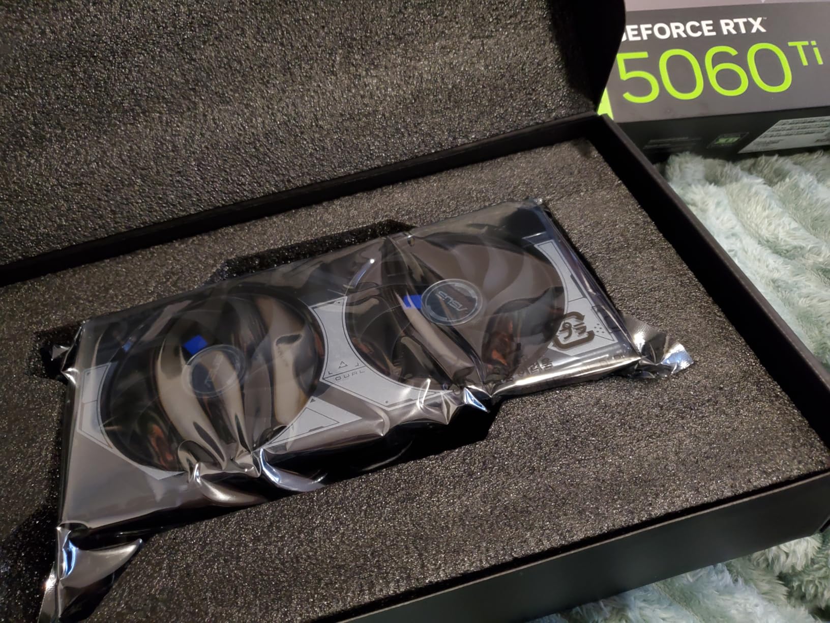 ASUS Dual GeForce RTX 5060 Ti 16GB GDDR7 OC Edition Graphics Card, NVIDIA, Desktop (PCIe 5.0, DLSS 4, HDMI 2.1b, DisplayPort 2.1b, 2.5-Slot, Axial-tech Fan, 0dB Technology) customer photo 1