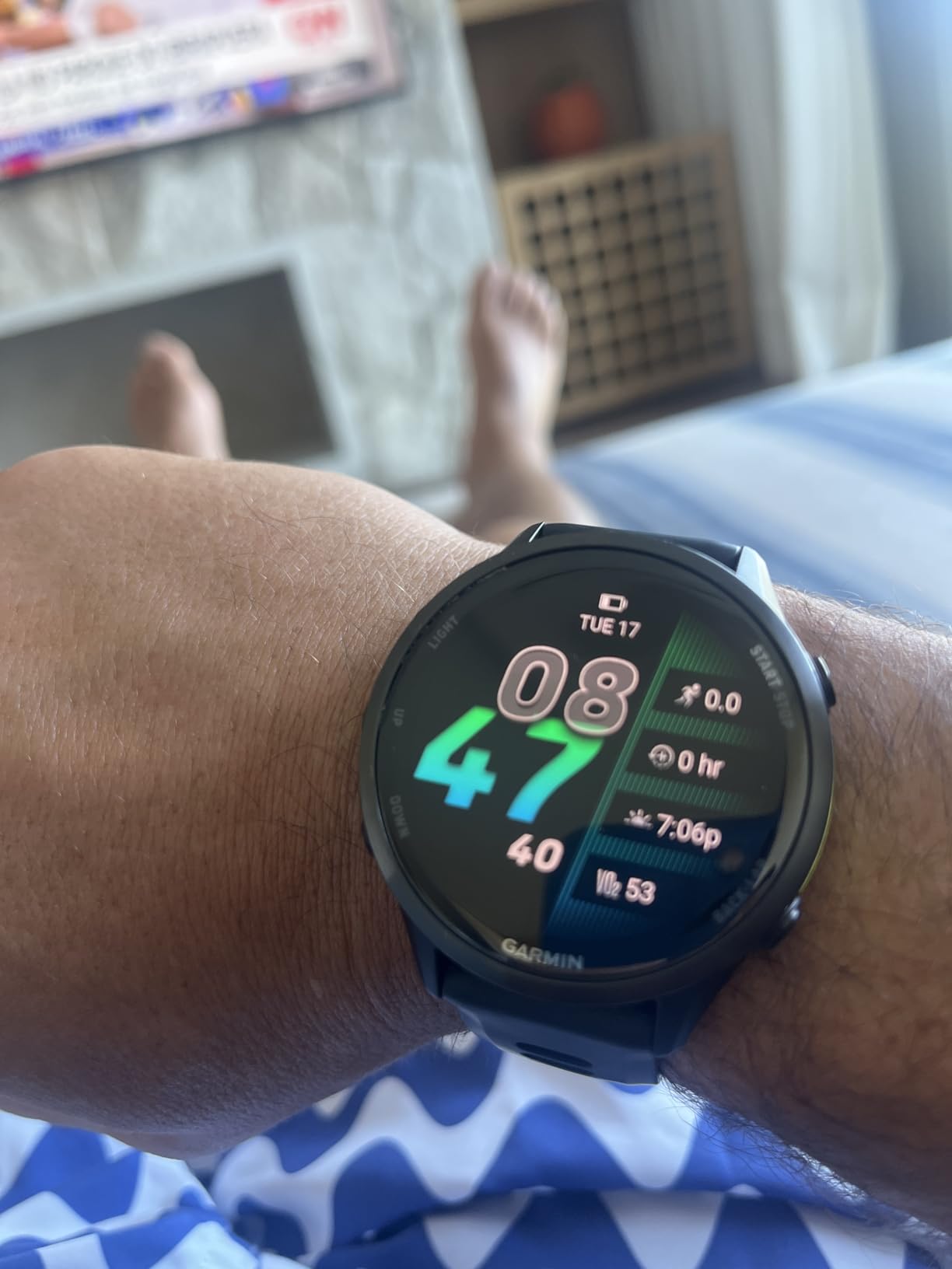 Garmin Forerunner 970, Premium GPS Running and Triathlon Smartwatch, AMOLED Display, Built-in LED Flashlight, Carbon Gray DLC Titanium customer photo 2