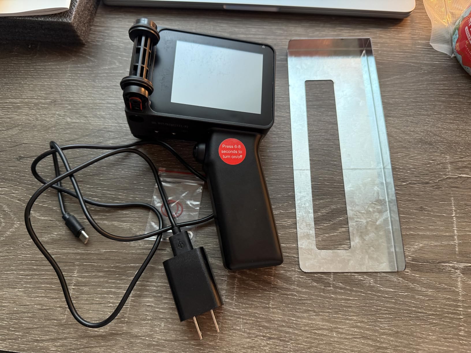 Handheld Inkjet Printer, Batch Code Printer for QRCode Time Picture Number, Small Date Printer with 42ml Fast Drying Ink Cartridge for Many Materials Inkjet Coder Print Height 0.08-0.5Inch customer photo 1