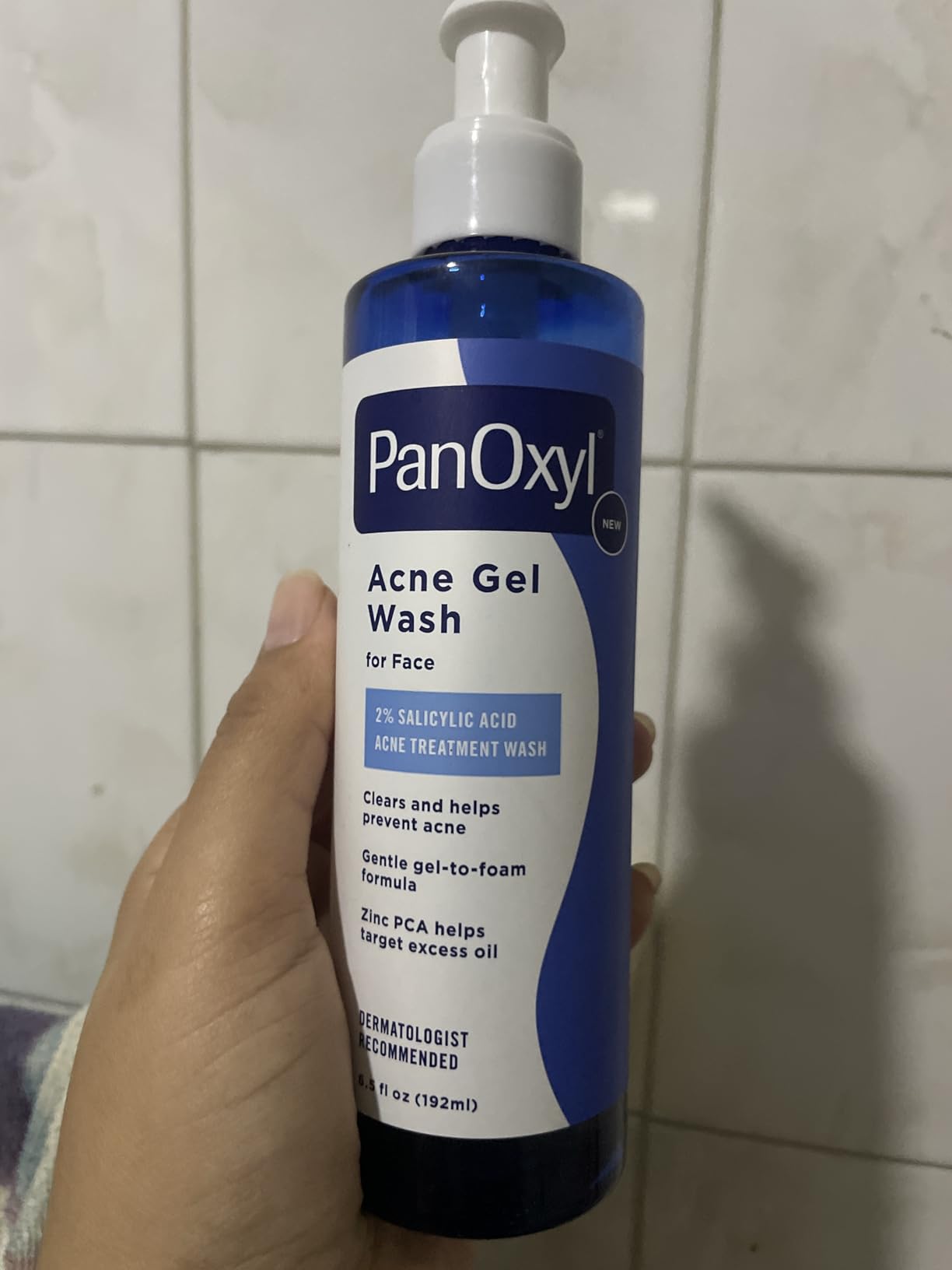 PanOxyl Acne Gel Wash, 2% Salicylic Acid, Moisturizes with Blue Algae and Aloe Vera, Mattifies with Zinc PCA, Nourishes Skin with Green Tea Extract and Betaine, with Allantoin, 6.5oz customer photo 2