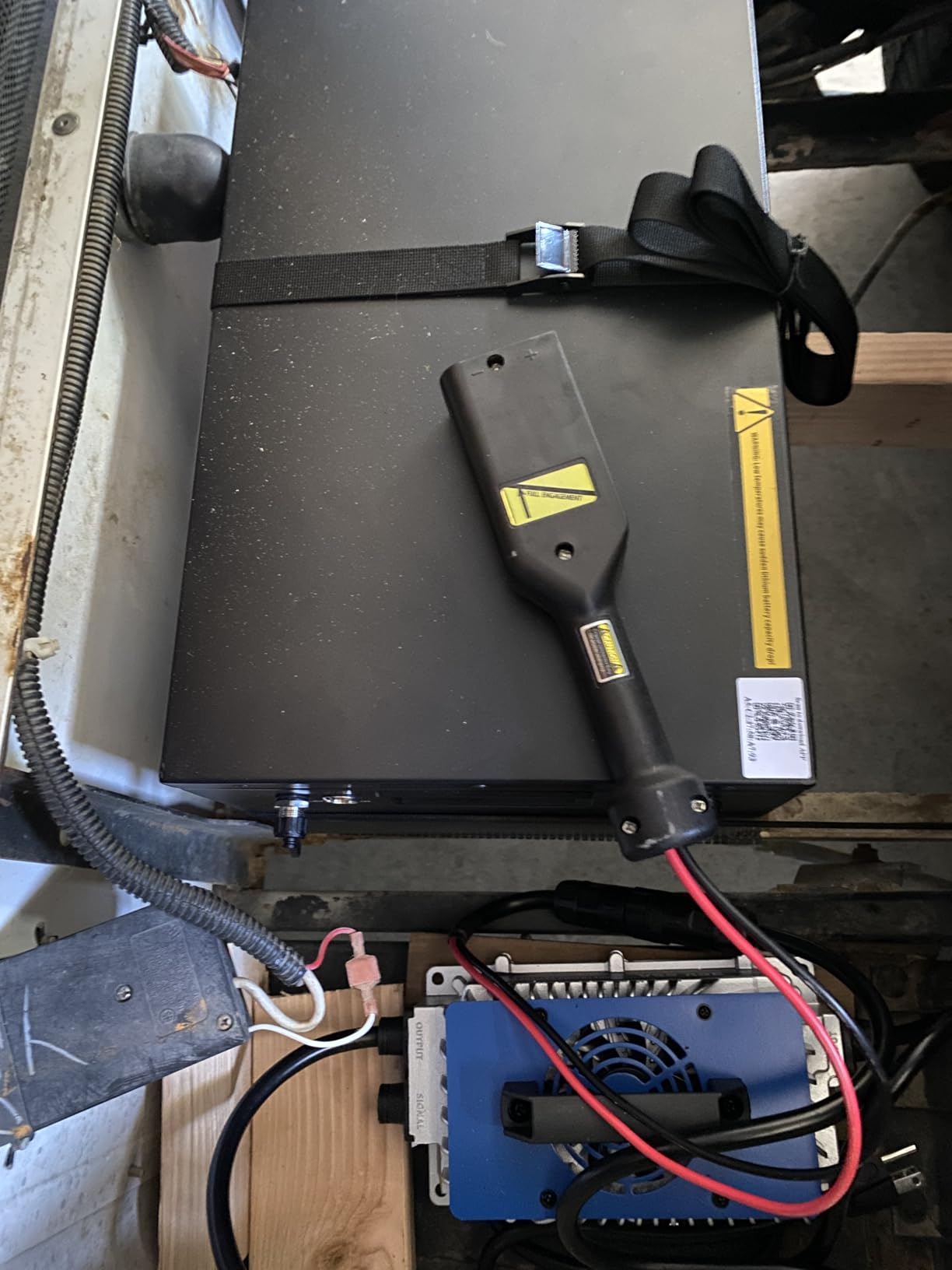 DC HOUSE Metal Case 36V 100Ah Pro Lithium Golf Cart Battery, LiFePO4 Battery with 36V 25A Charger, Bluetooth Mobile APP& LCD Monitor, 200A BMS, Peak Current 670A, Perfect for Trolling Motor, Marine customer photo 2