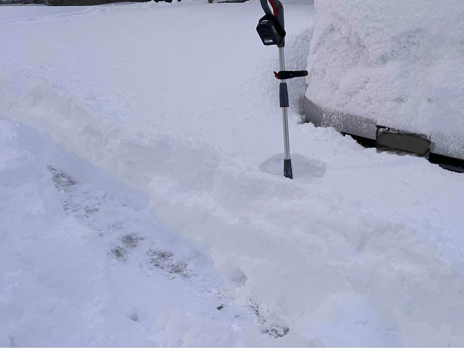 Cordless Snow Blower, Electric Snow Shovel with Total 2 x 5.0 Ah Batteries and Charger, Battery Powered Snow Thrower with LED, 23 Ft Distance with Directional Plate customer photo 1