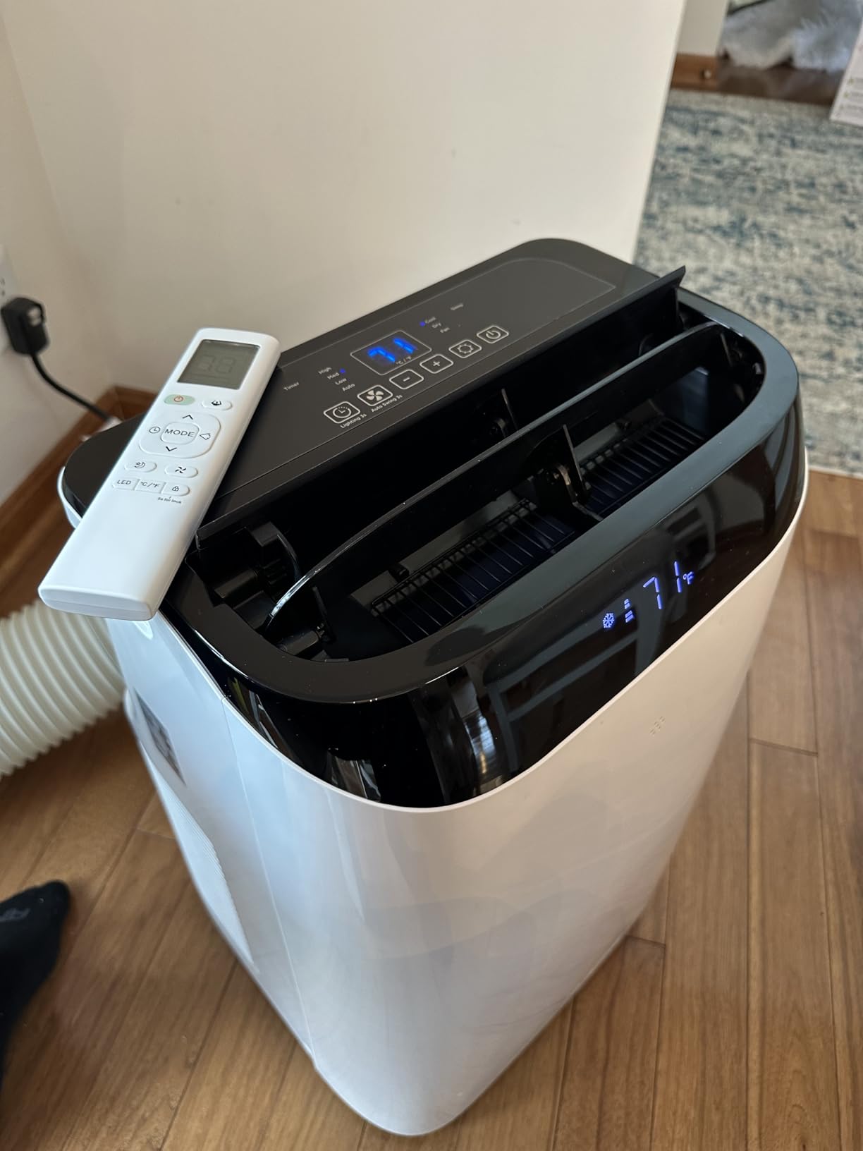 14,000 BTU Portable Air Conditioner Cools Up to 700 Sq.Ft, 3-IN-1 Energy Efficient Portable AC Unit with Remote Control & Installation Kits for Large Room, Campervan, Office, Temporary Space customer photo 2