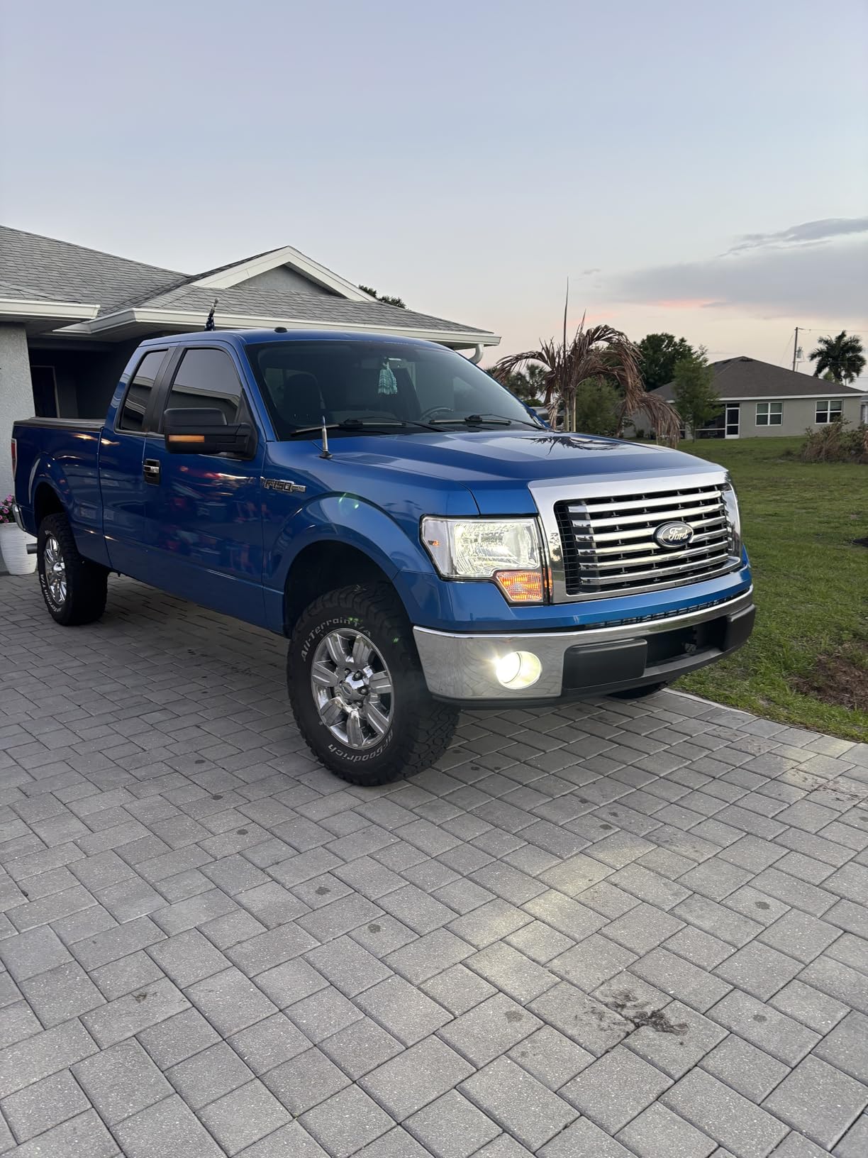 SEALIGHT F5 H13 H10 LED Light Bulbs Combo, 4,2000 Lumens 6500K White, 1:1 Design with Cooling Fan, 9008/H13 H10 LED Fog Light Bulbs Combo for 2005/2004 Ford F-150, Interior Lighting, Pack of 4 customer photo 1