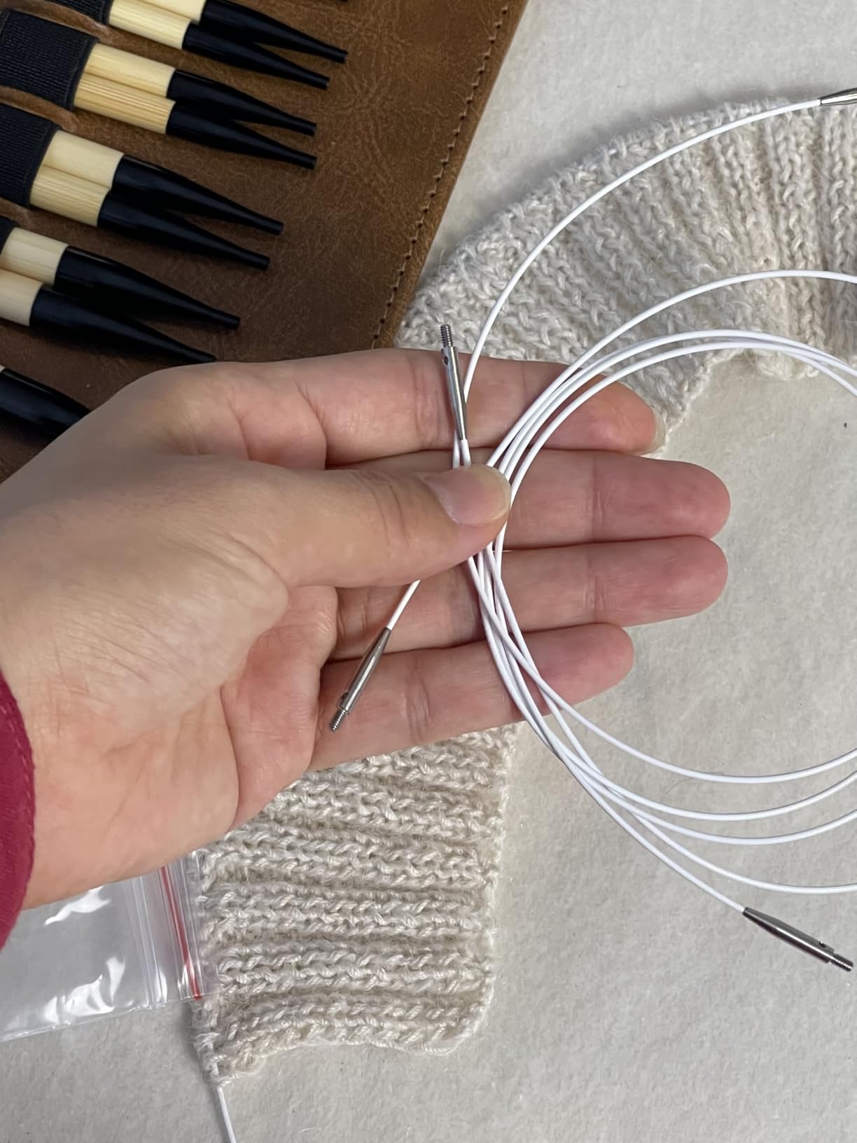 WAZAIGUR Interchangeable Bamboo Circular Knitting Needles Set with Case Sizes 3.5mm, 3.75mm, 4mm, 4.5mm, 5mm, 5.5mm, 6mm, 6.5mm, 7mm, 8mm, 9mm, 10mm, 12 Pairs, 4 Cables customer photo 1