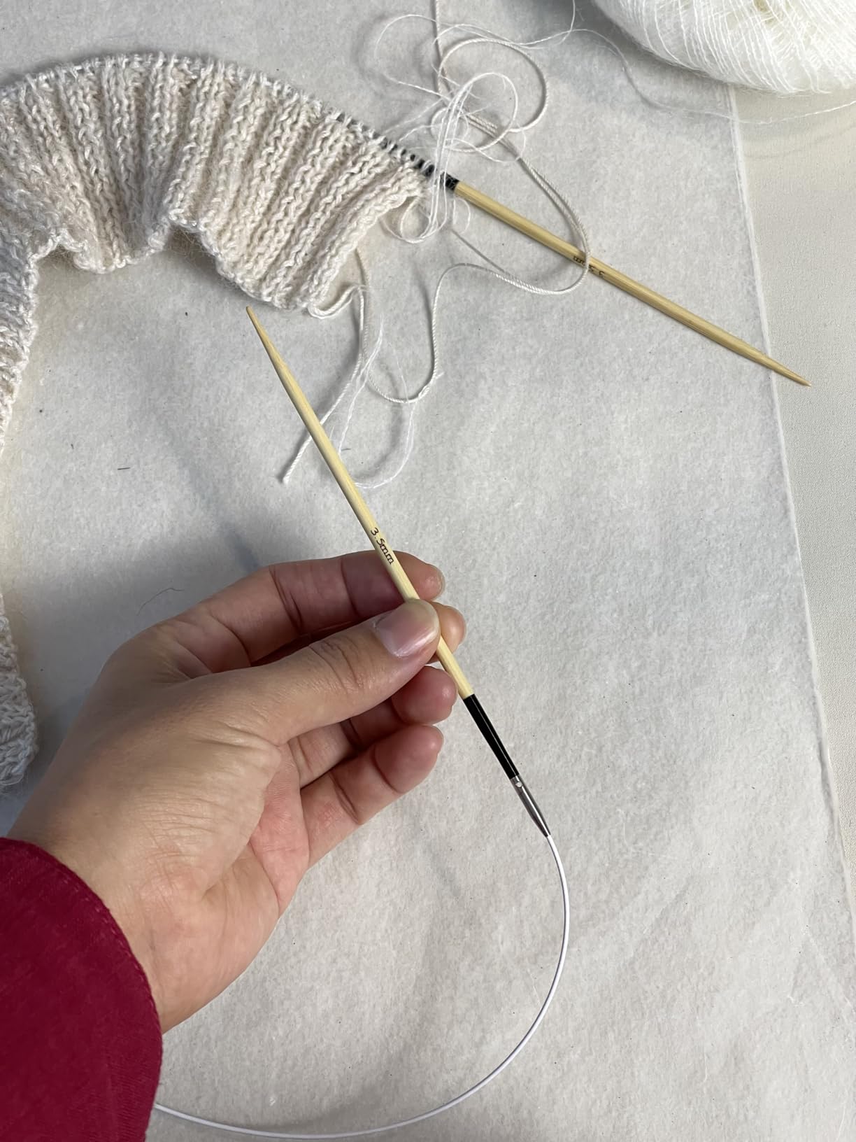 WAZAIGUR Interchangeable Bamboo Circular Knitting Needles Set with Case Sizes 3.5mm, 3.75mm, 4mm, 4.5mm, 5mm, 5.5mm, 6mm, 6.5mm, 7mm, 8mm, 9mm, 10mm, 12 Pairs, 4 Cables customer photo 2